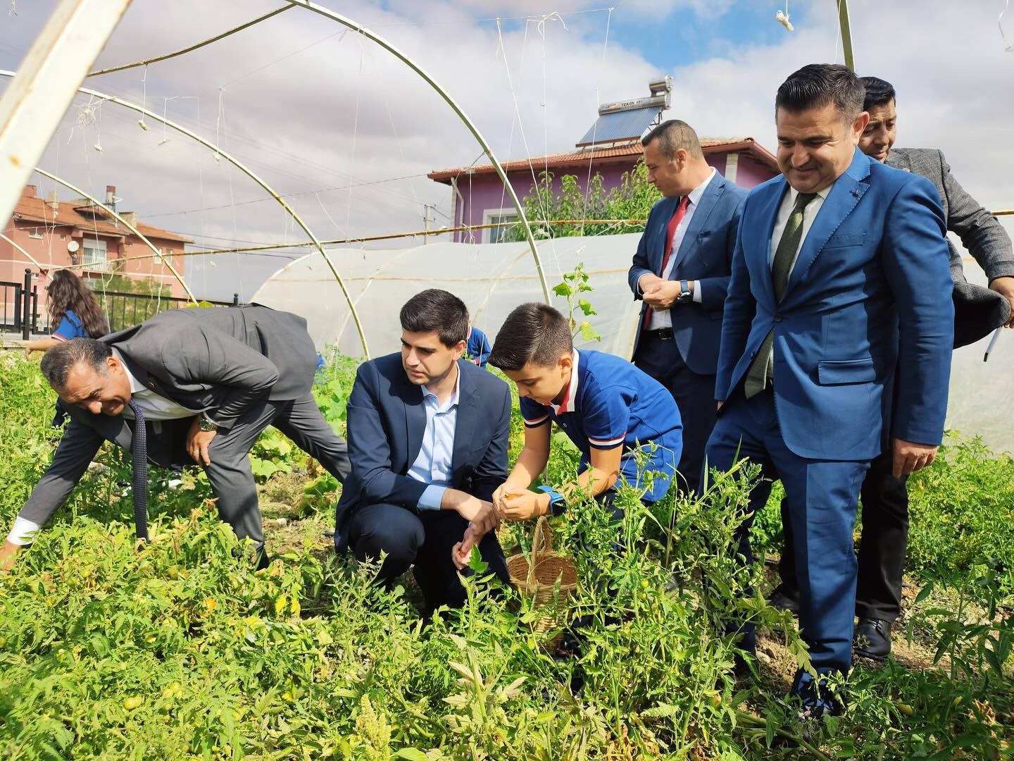 Altıntaş’ta eğitim öğretim yılı doğa sevgisiyle başladı