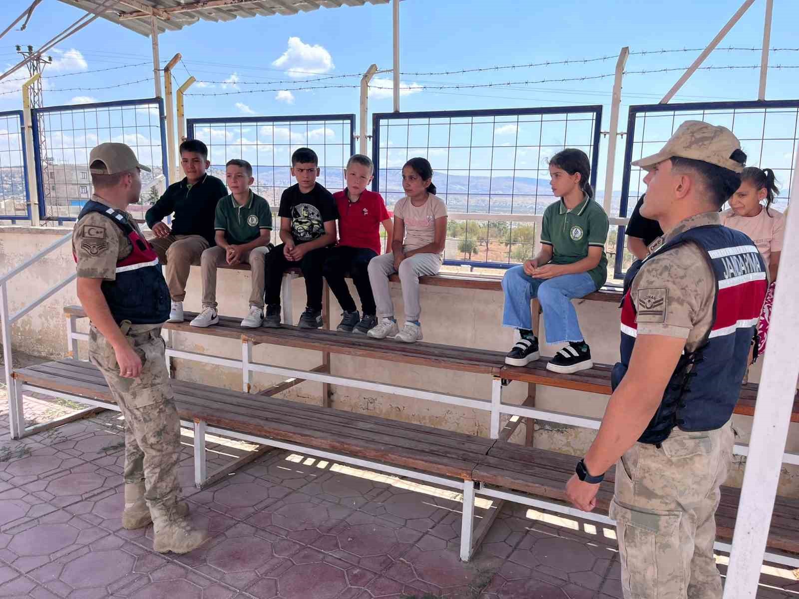 Kilis’te okul önlerinde trafik ve asayiş tedbirleri uygulandı