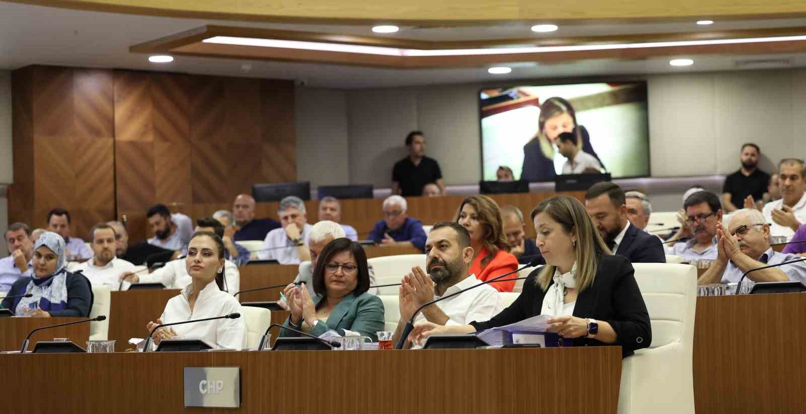 Büyükşehir Meclisi’nde Aksu’da akaryakıt ve servis istasyonu planı kabul edildi