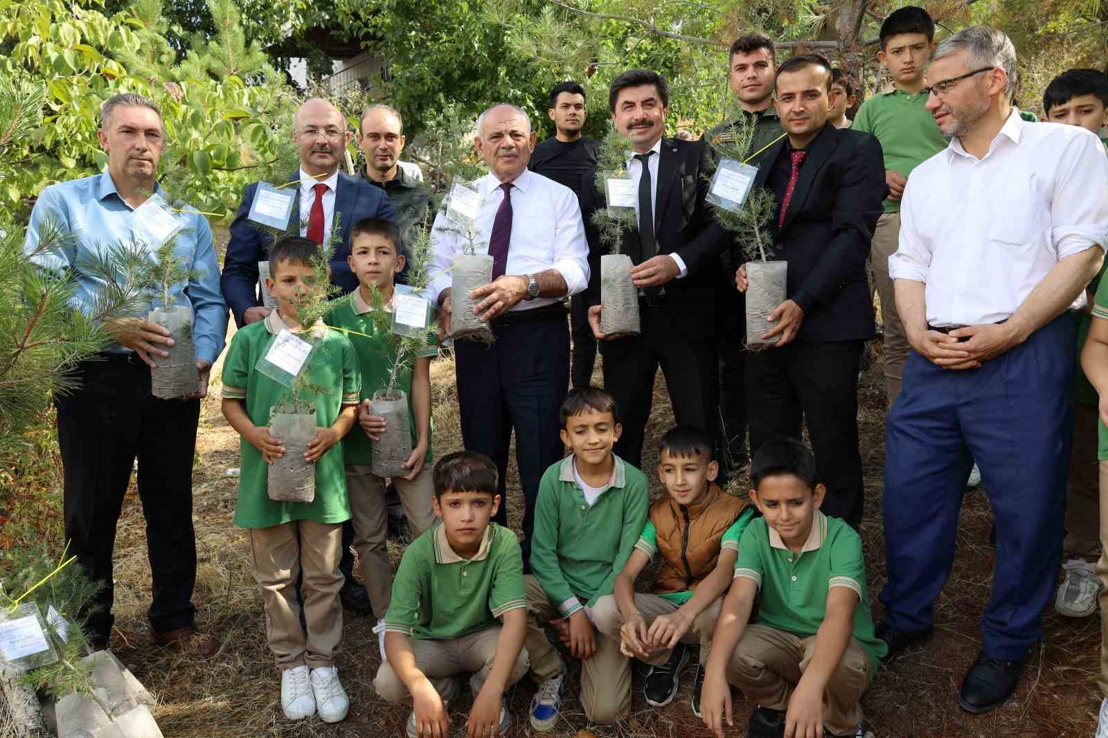 Yahyalı&rsquo;da 2025-2026 Eğitim &Ouml;ğretim Yılı coşkusu
