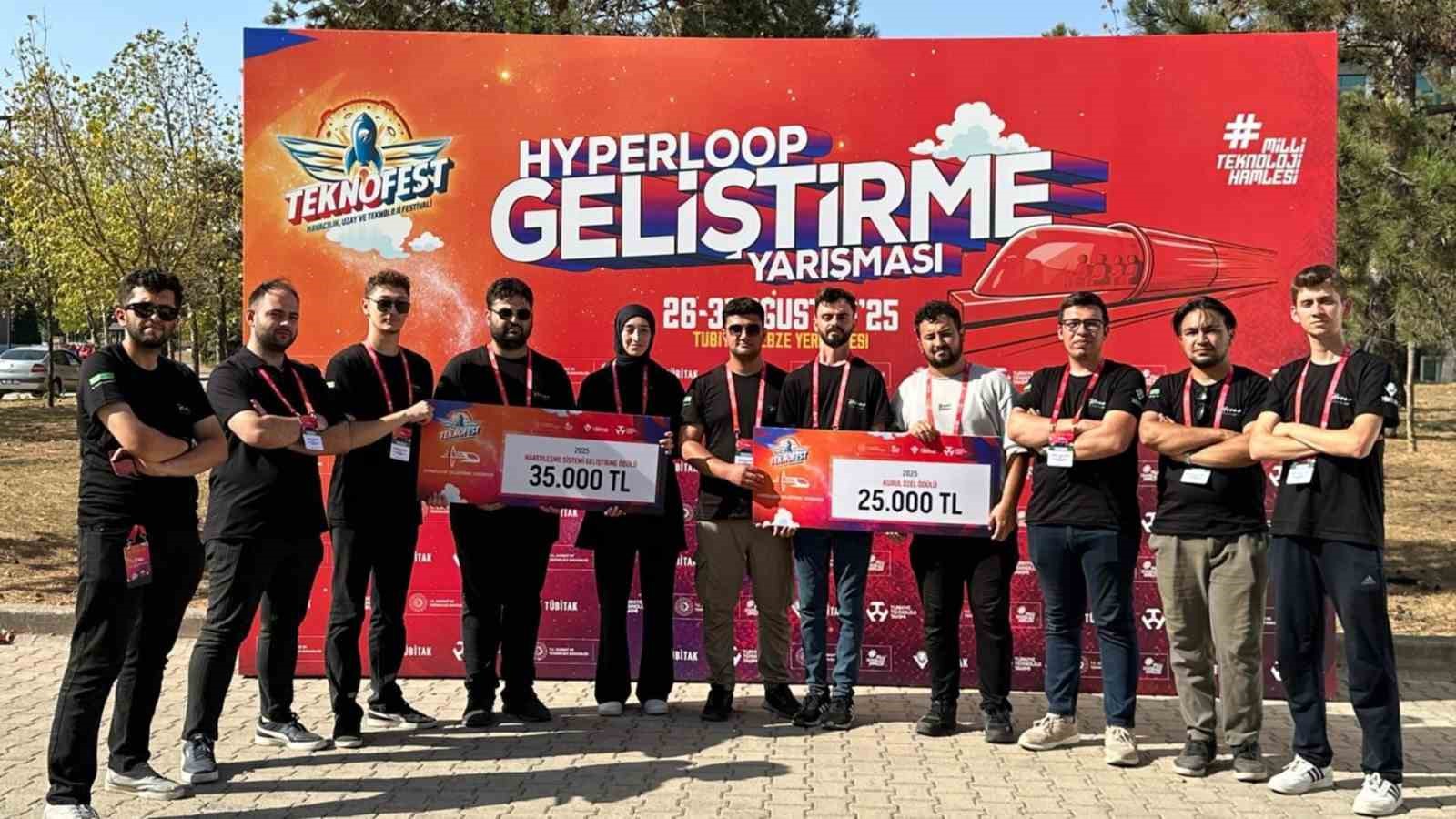 Karab&uuml;k &Uuml;niversitesi &ouml;ğrencilerinin TEKNOFEST başarısı
