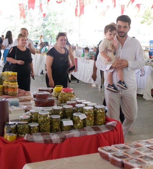 &Uuml;reten Kadınlar &Ccedil;arşısı kapılarını a&ccedil;tı
