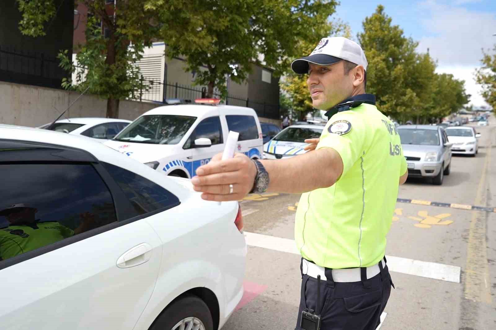 Kırıkkale emniyetinden okul çevrelerinde sıkı denetim