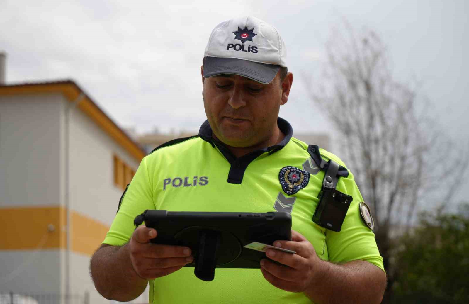 Kırıkkale emniyetinden okul &ccedil;evrelerinde sıkı denetim
