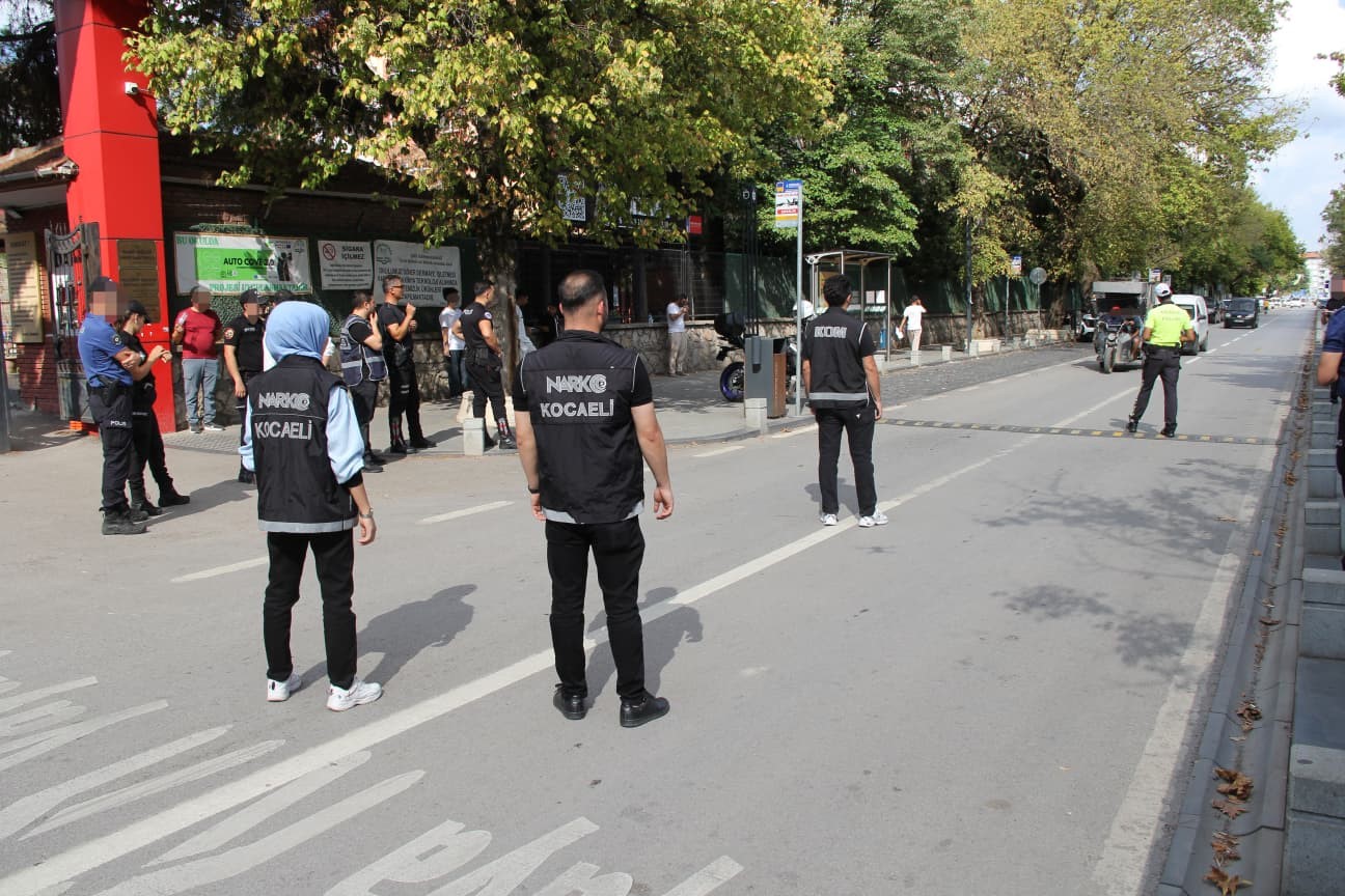 Kocaeli’de okul çevrelerine narkotik ablukası: 488 polis sahaya indi
