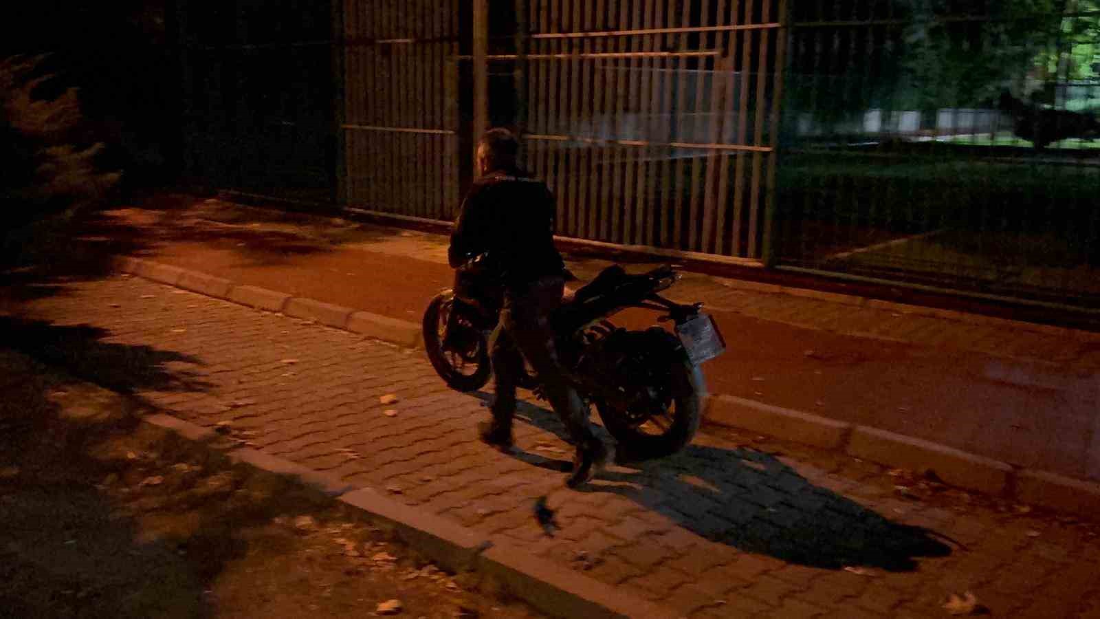 Polisten kaçan motosikletli kaza yapmış halde bulundu