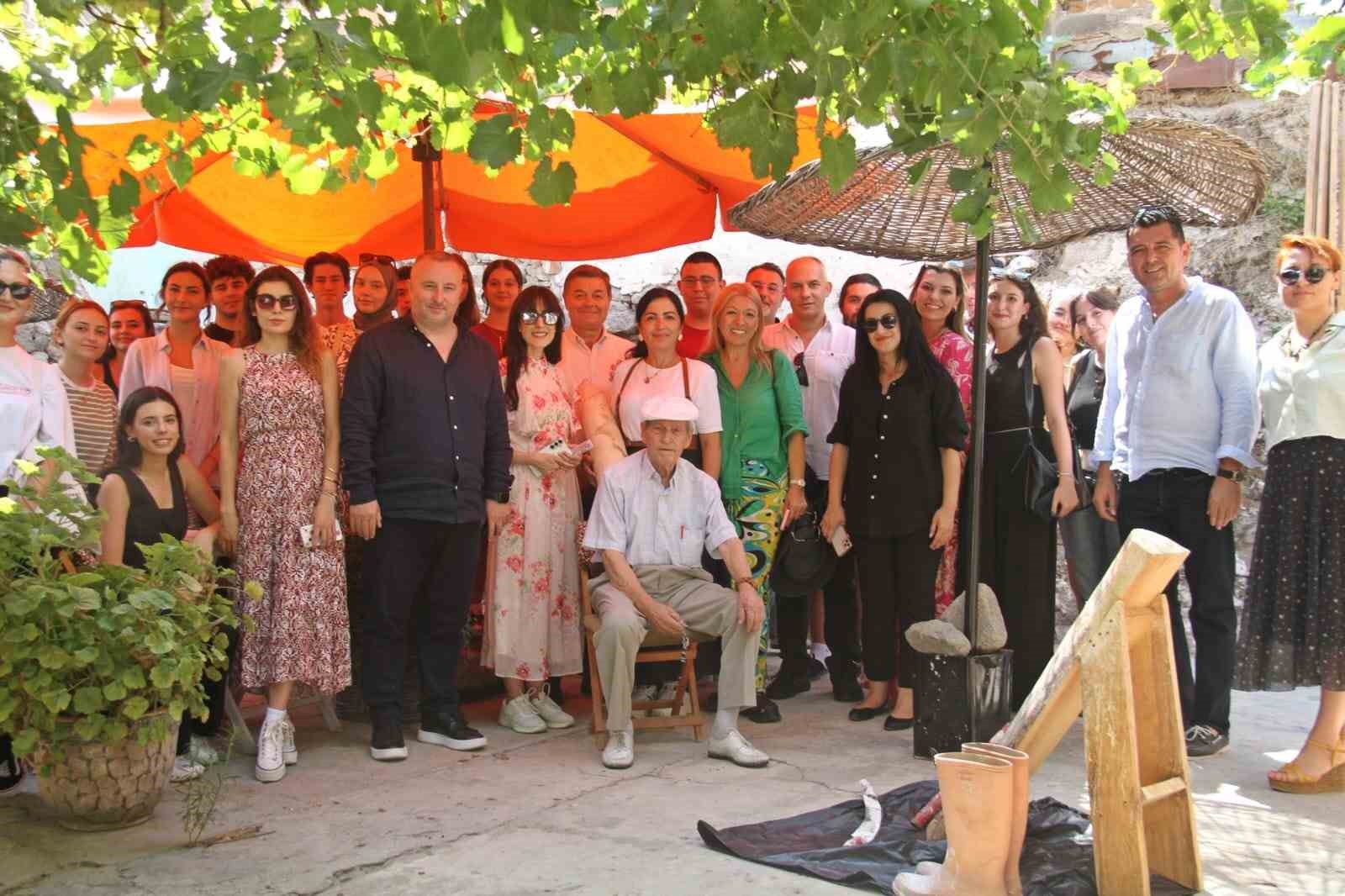Gen&ccedil;lerden Bergama&rsquo;da k&uuml;lt&uuml;r gezisi
