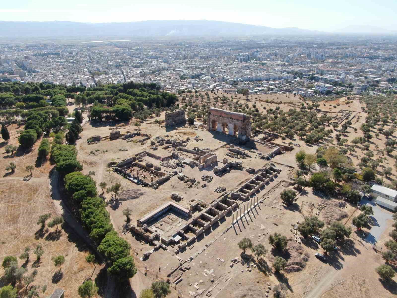 Tralleis’teki Natatio kazıları bu yıl içinde tamamlanacak