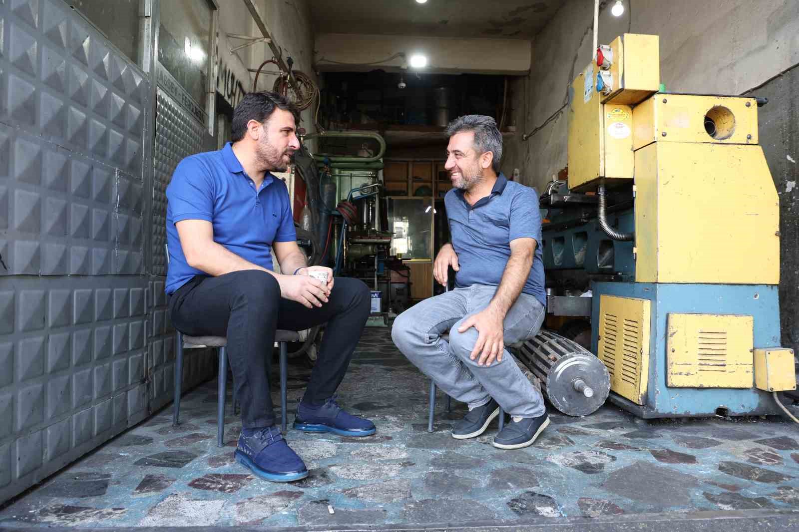 13 yaşında &ccedil;ırak olarak başladı, binden fazla esnafın oda başkan adayı oldu
