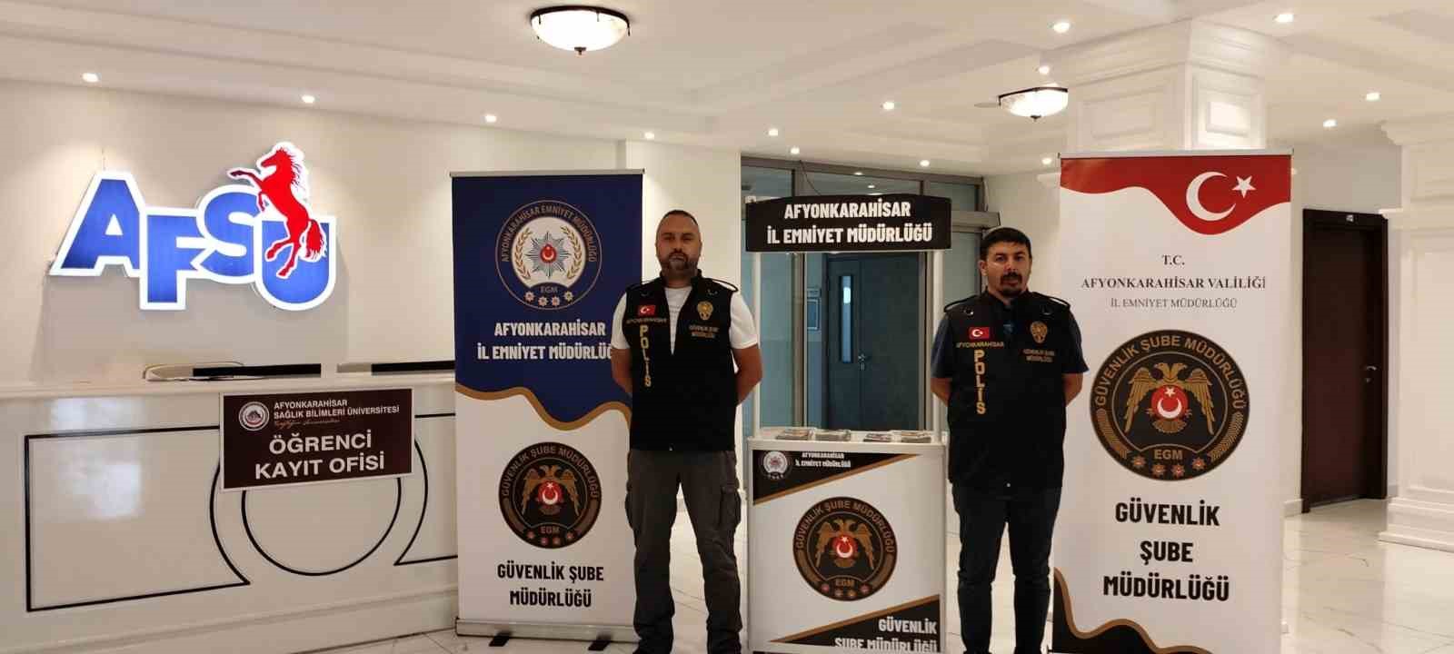 &Uuml;niversite &ouml;ğrencileri &lsquo;ter&ouml;rle m&uuml;cadele&rsquo; konusunda bilgilendirildi
