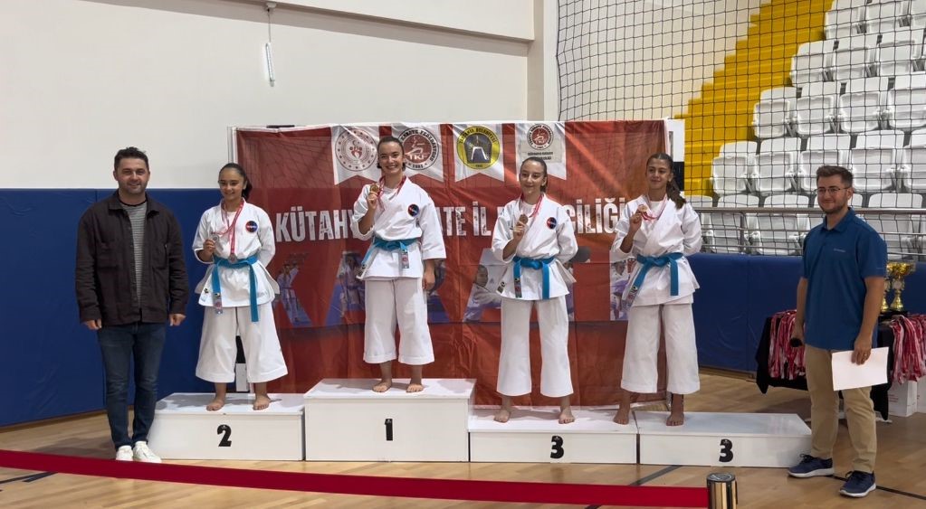 Kütahya karate ligi ilk ayağı Tavşanlı’da gerçekleşti
