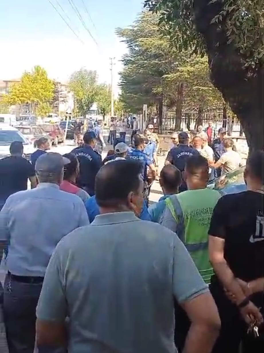 Boşanma aşamasındaki eşi ve ailesine kurşun yağdırdı: 4 yaralı
