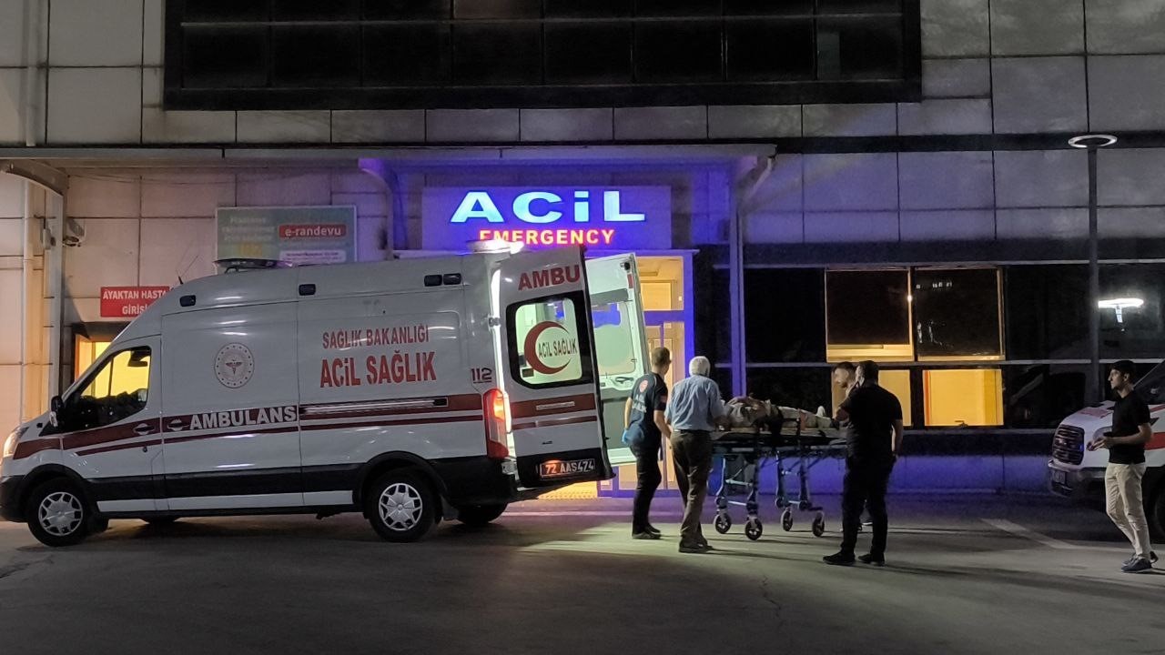 Gercüş’te ağaçtan düşen adam ağır yaralandı