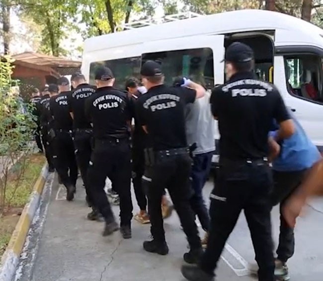 Batman’da filmleri aratmayan göçmen kaçakçılığı operasyonu