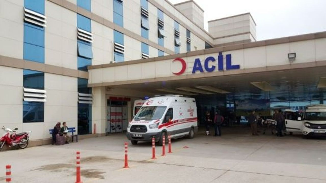 Tele-m&uuml;dahale: Doktor telefonda, aile evde zamanla yarıştı
