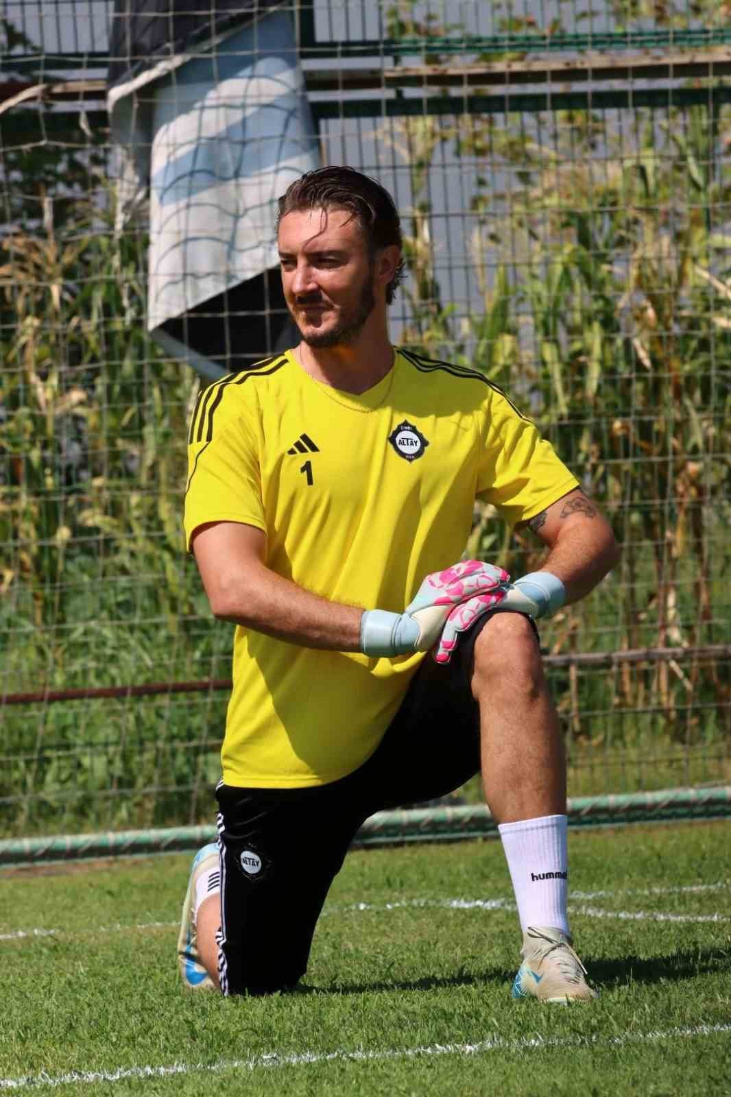 Altay’da kaleci Ozan Özenç şoku yaşanıyor