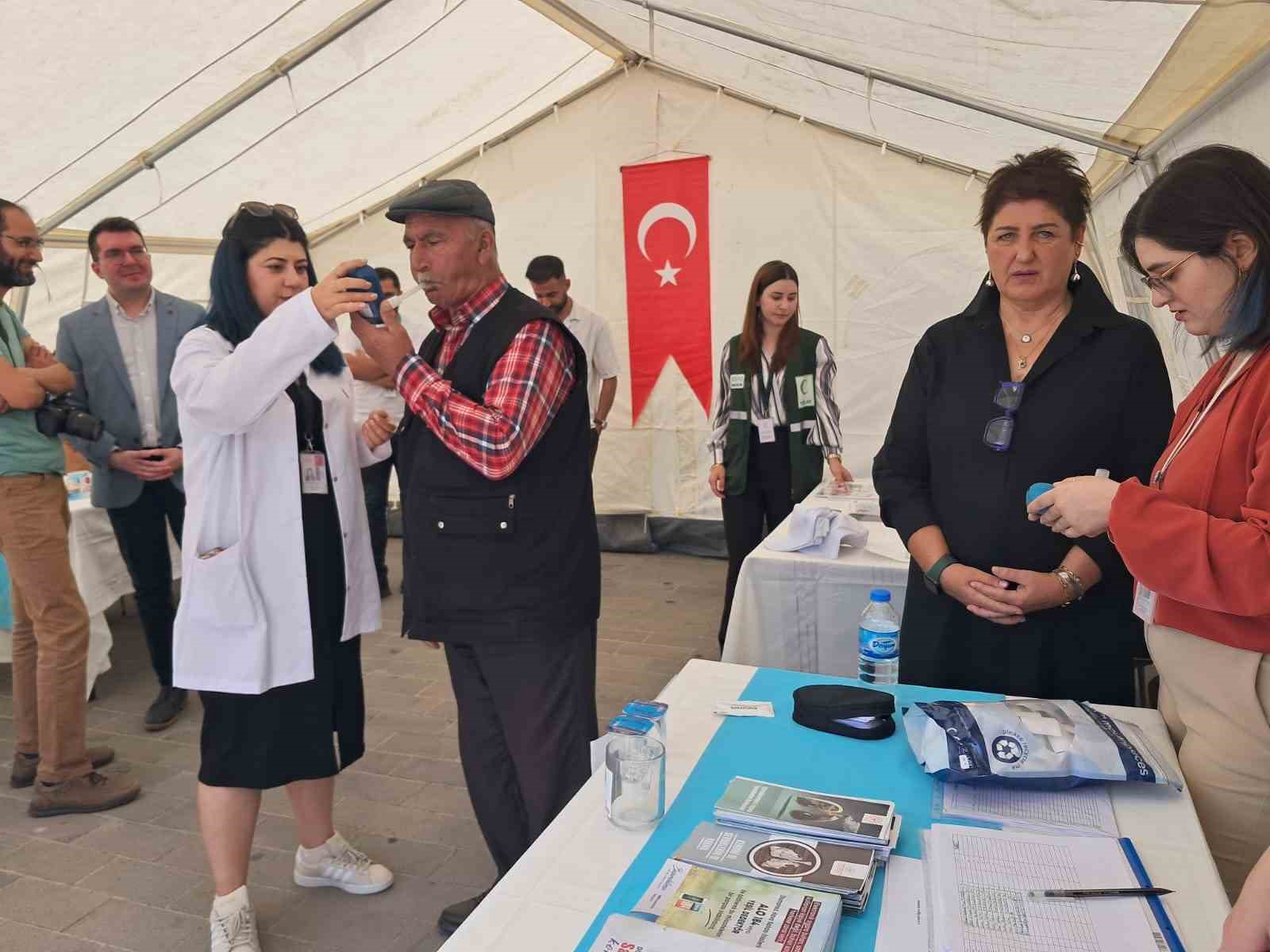 Kars&rsquo;ta Halk Sağlığı Haftası&rsquo;nda vatandaşlar bilgilendirildi
