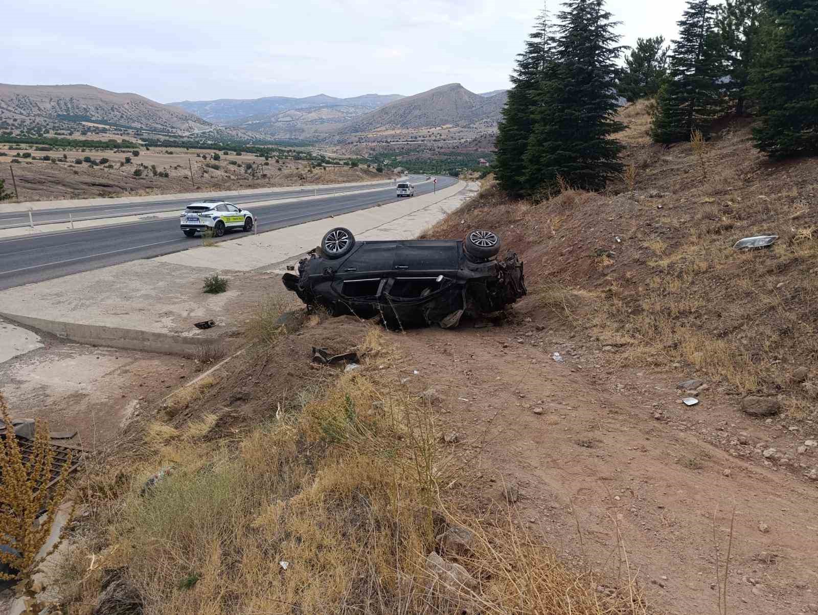 Hekimhan’da otomobil drenaj kanalına düştü: 1 yaralı