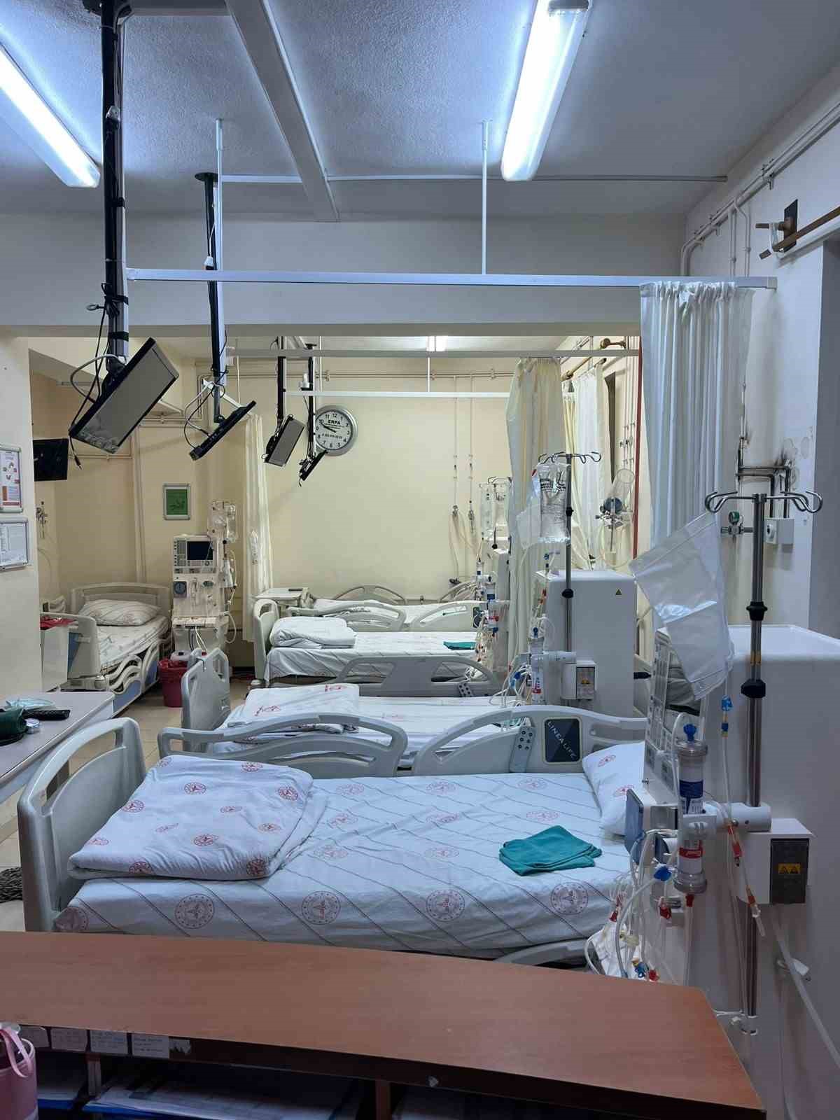 &Ccedil;ifteler Devlet Hastanesi&rsquo;ne 6 yeni hemodiyaliz cihazı kazandırıldı
