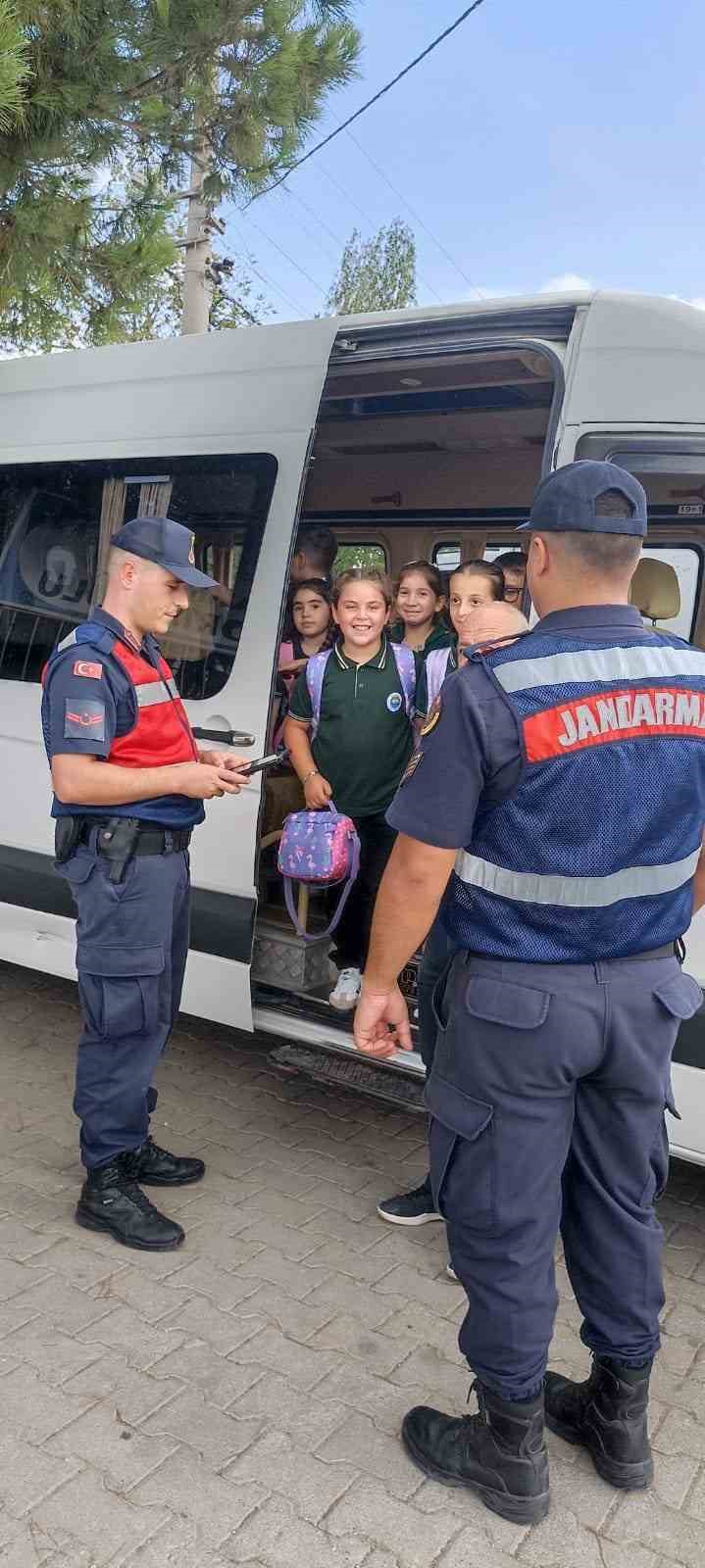 Yalova&rsquo;da yeni eğitim yılı i&ccedil;in g&uuml;venlik tedbirleri artırıldı
