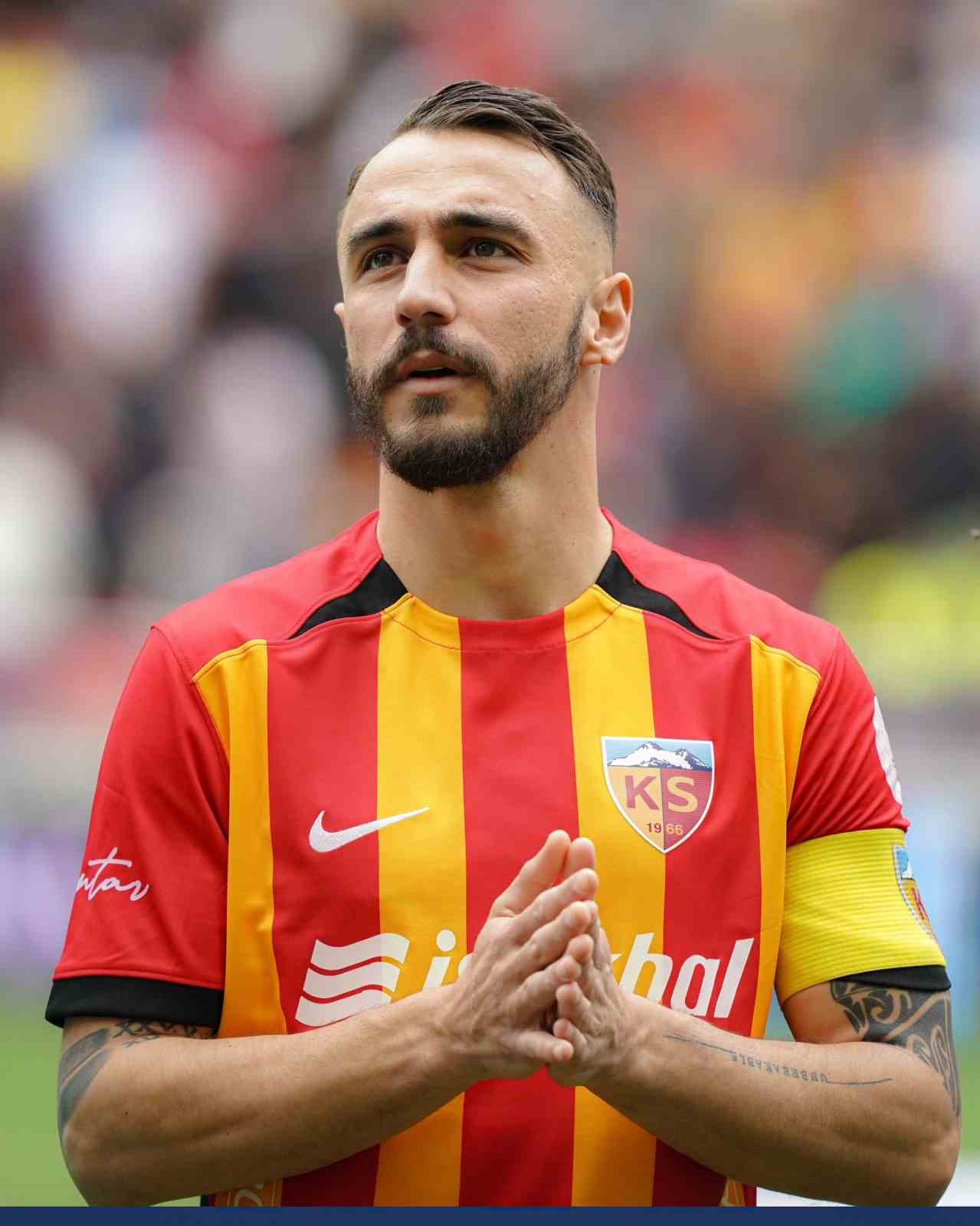 Baki Ersoy: "Teşekk&uuml;rler kaptan"
