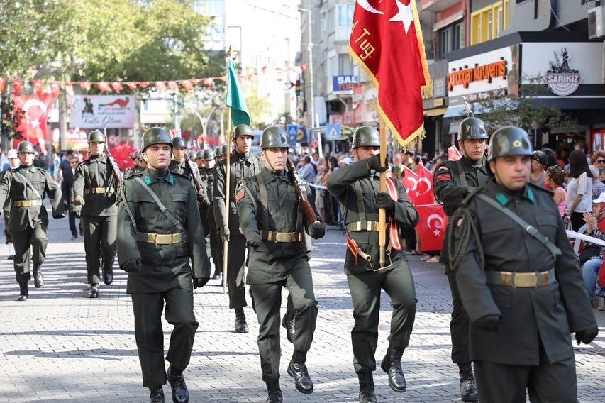 Edremit&rsquo;in kurtuluş coşkusu
