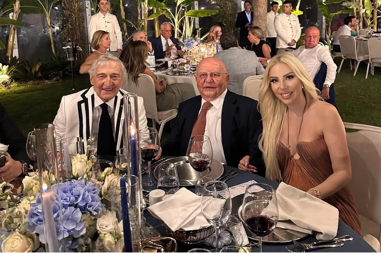 Rahmi Ko&ccedil; nikahta evlilik &ouml;ğ&uuml;d&uuml; verdi: "Uzun vadede elliye elli getirmek lazım"
