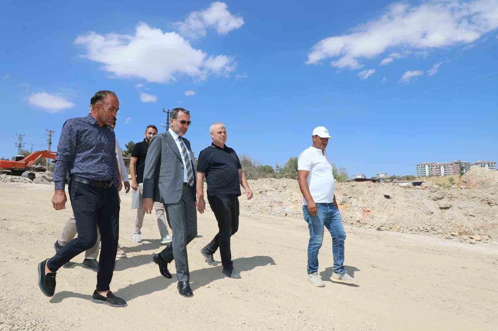 Elazığ&rsquo;da ulaşım ağı yeni bulvarlarla g&uuml;&ccedil;leniyor
