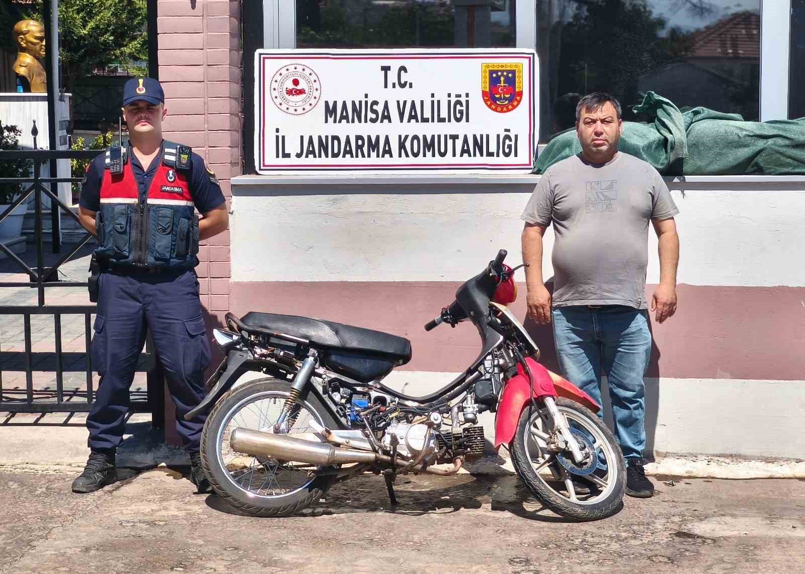 Manisalı vatandaş, motosikletine 5 buçuk yıl sonra kavuştu