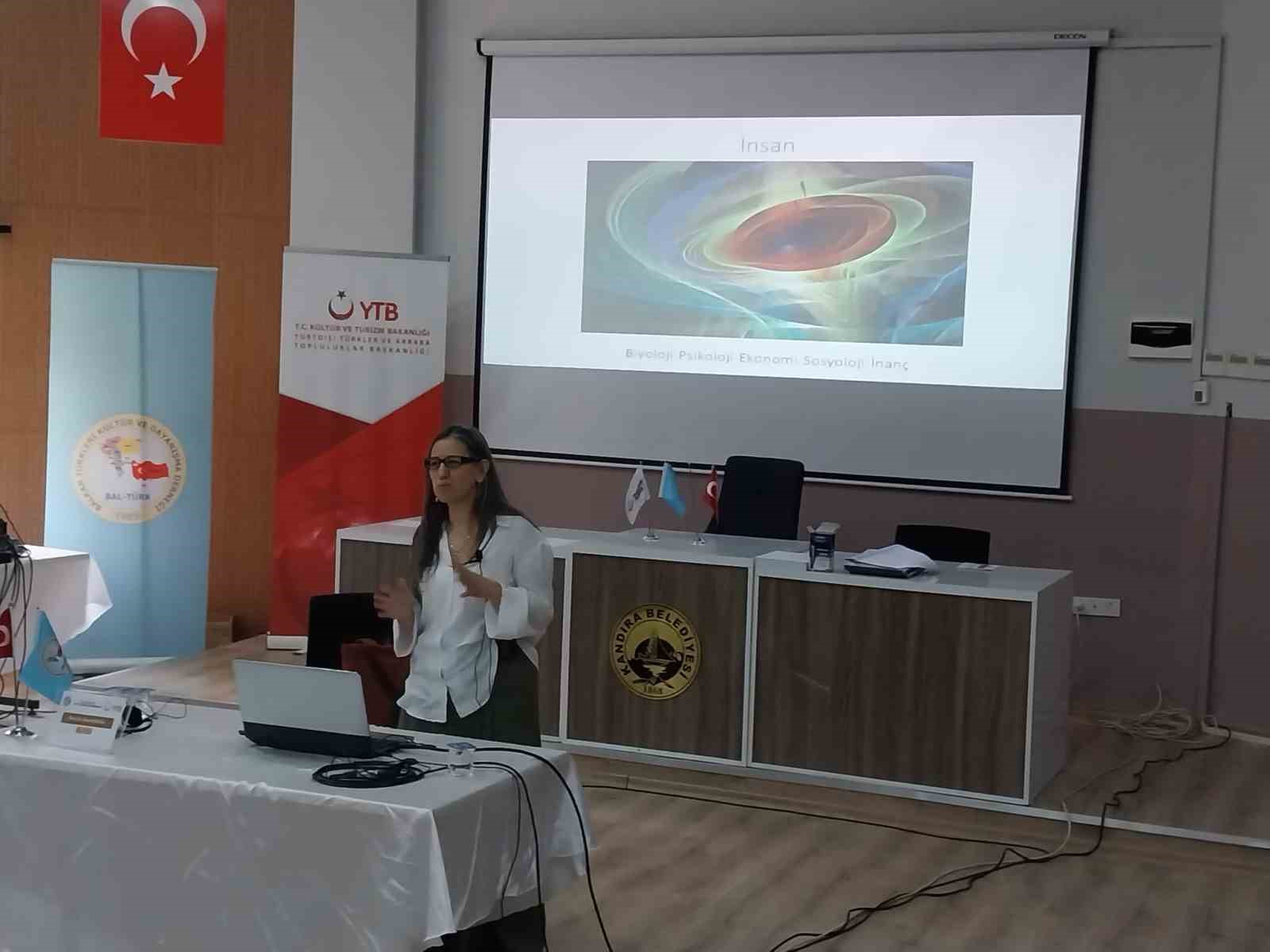 Bulgaristan&rsquo;dan gelen gen&ccedil;ler Kocaeli&rsquo;de eğitim kampında
