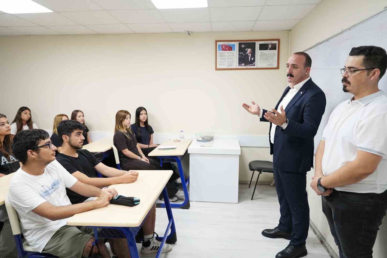 Başkan Kotan, etüt merkezinde gençlerle buluştu