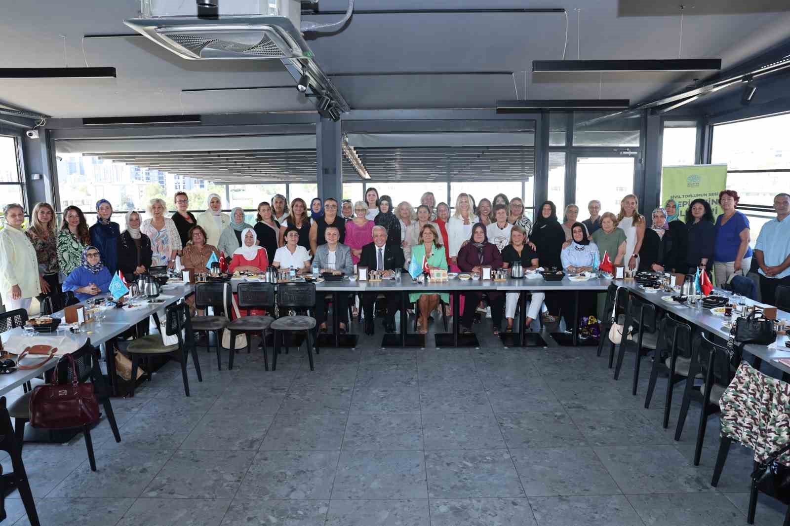 Başkan Şadi Özdemir’den Nilüferli kadınlara dayanışma çağrısı