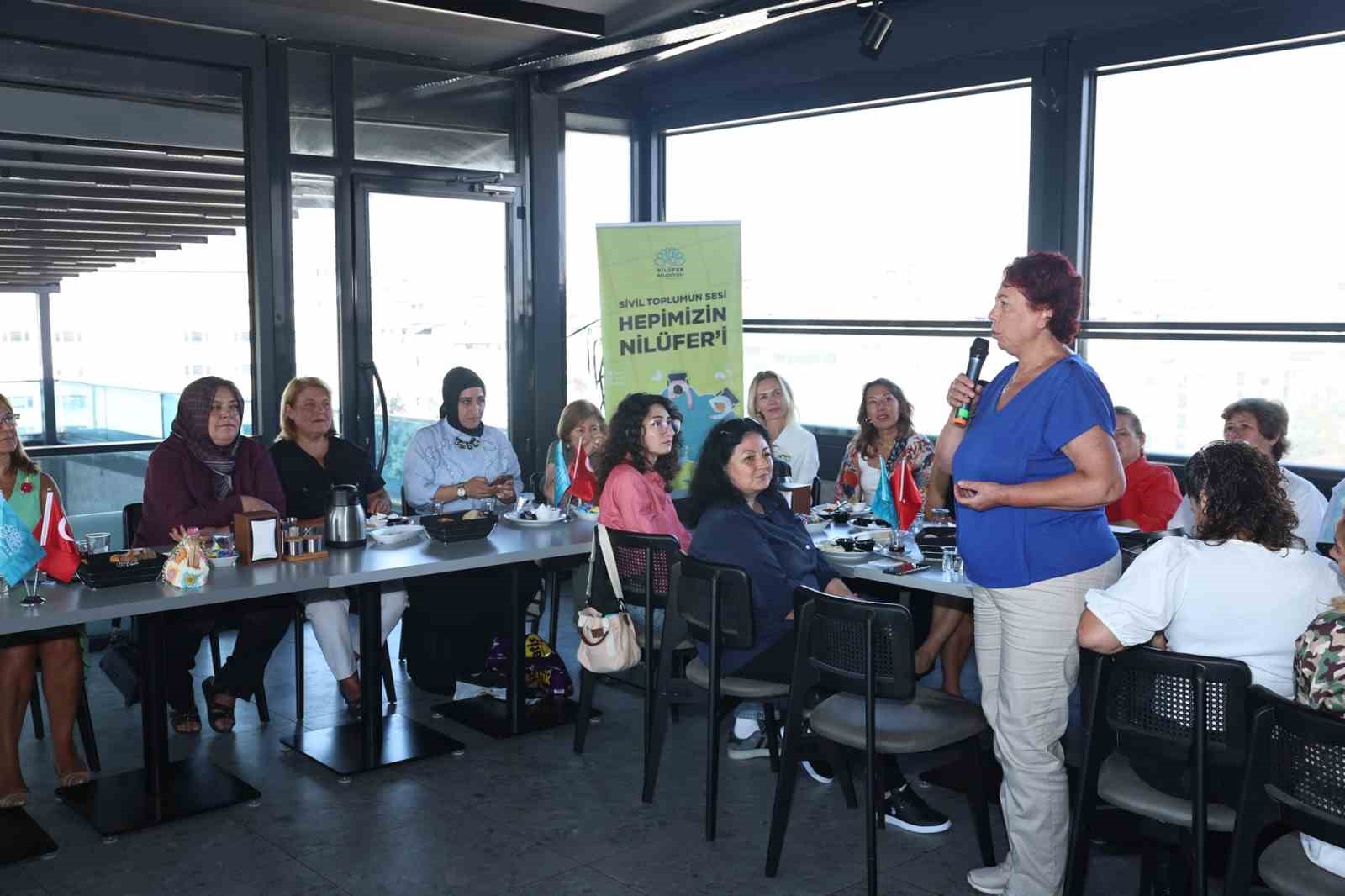 Başkan Şadi &Ouml;zdemir&rsquo;den Nil&uuml;ferli kadınlara dayanışma &ccedil;ağrısı
