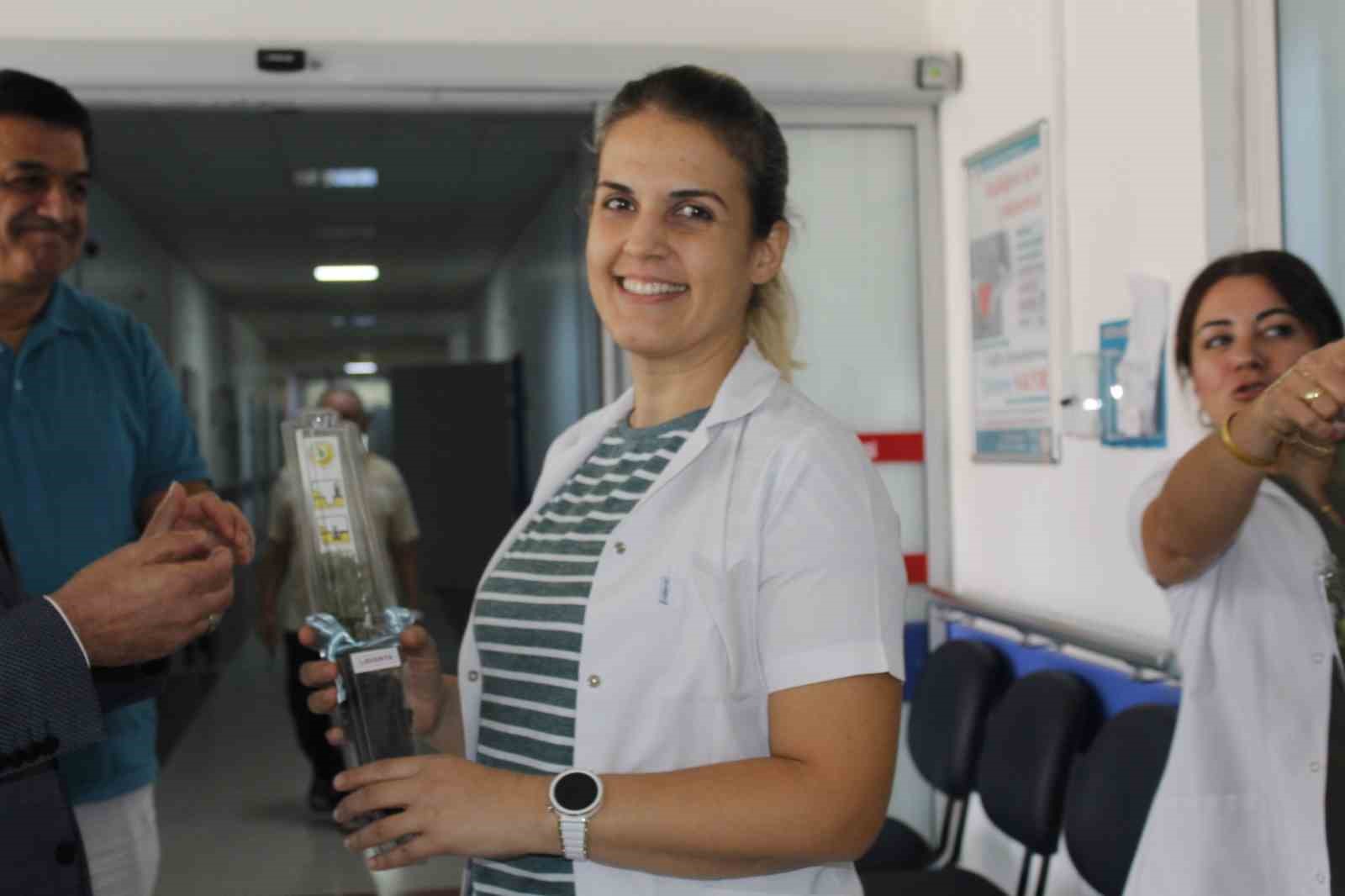 İl Sağlık M&uuml;d&uuml;r&uuml; Bildirici&rsquo;den fizyoterapistlere anlamlı ziyaret
