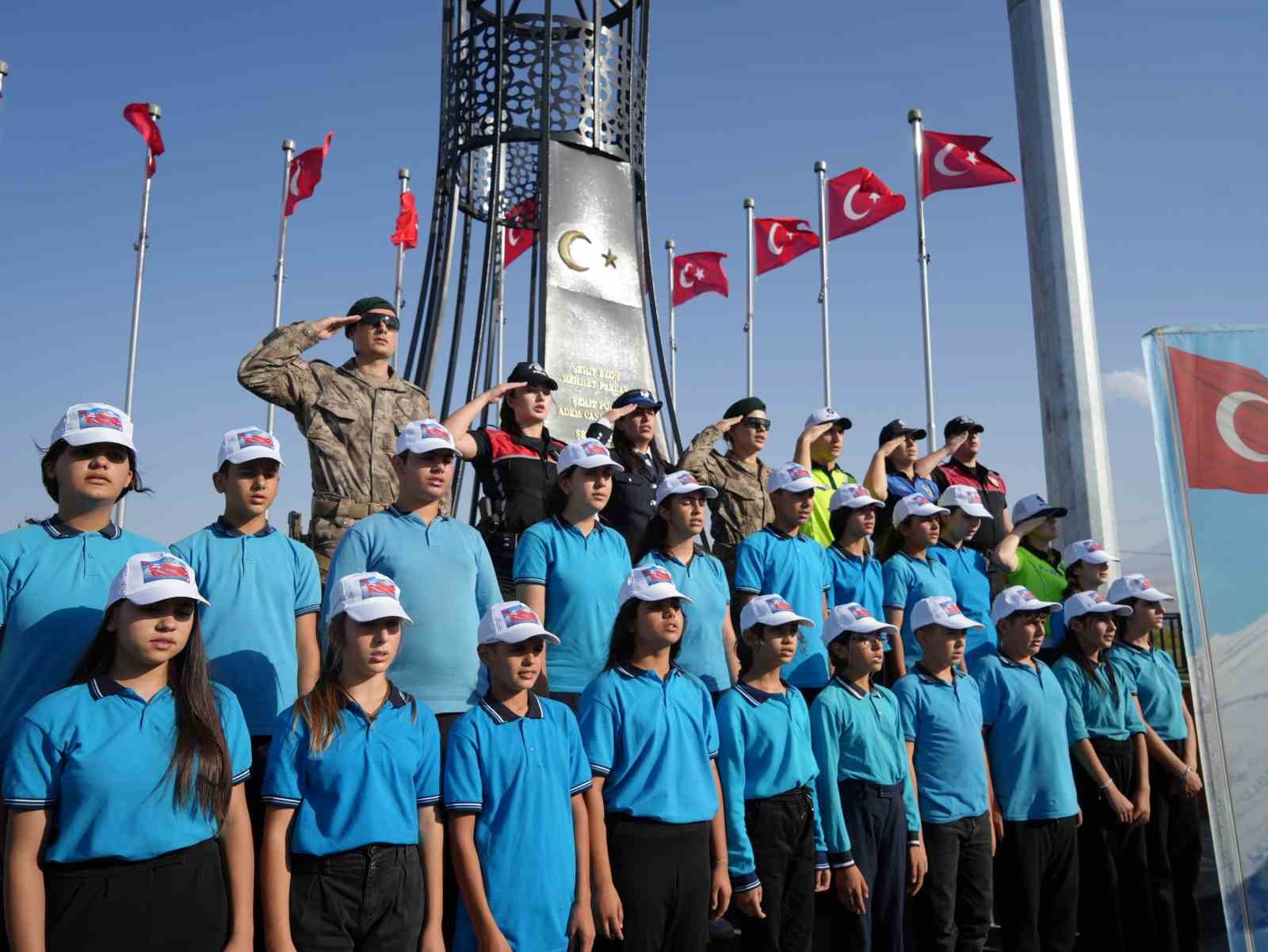 Iğdır’da Dilucu Şehitleri Anıtı’nda anma töreni