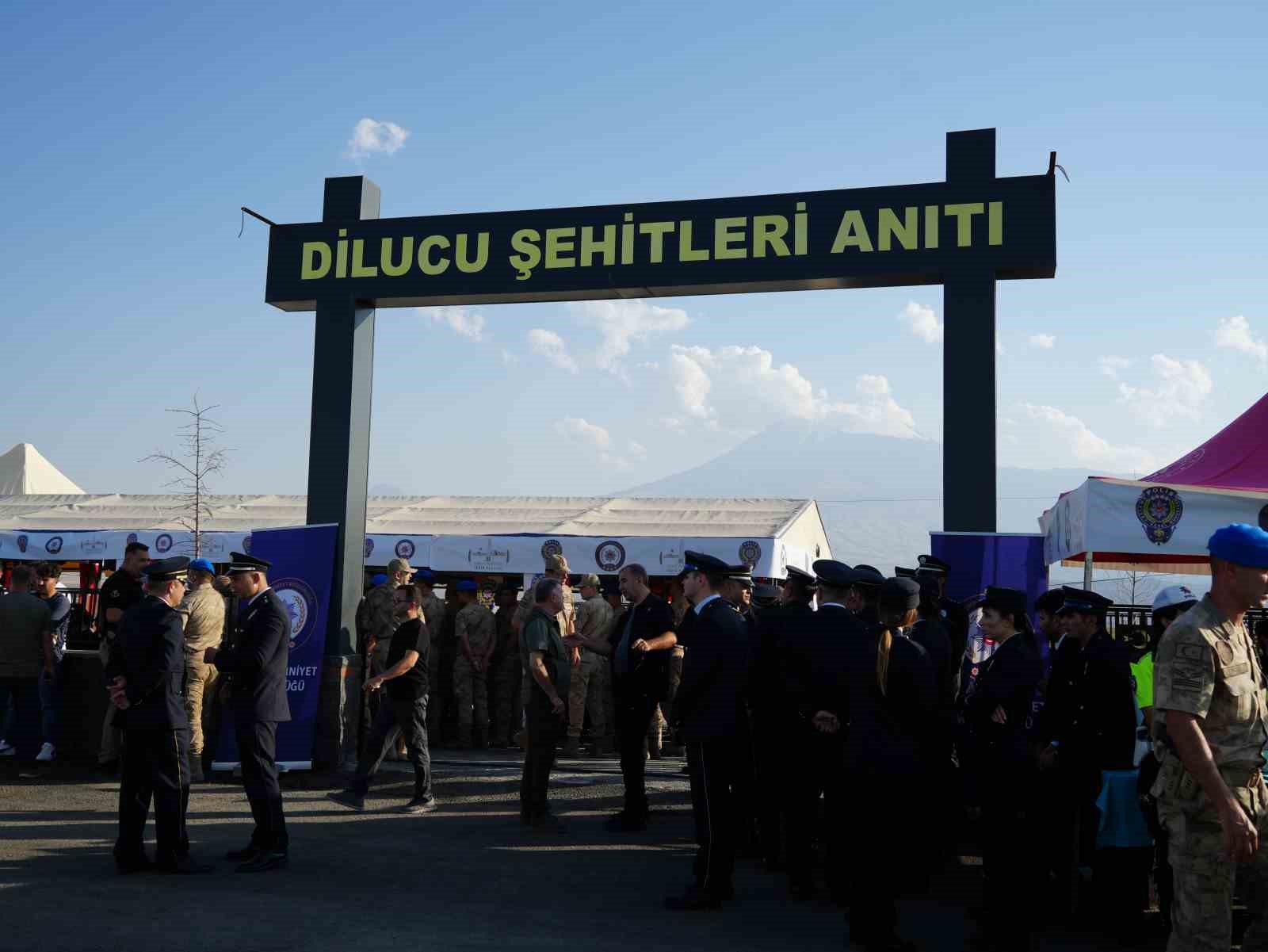 Iğdır&rsquo;da Dilucu Şehitleri Anıtı&rsquo;nda anma t&ouml;reni
