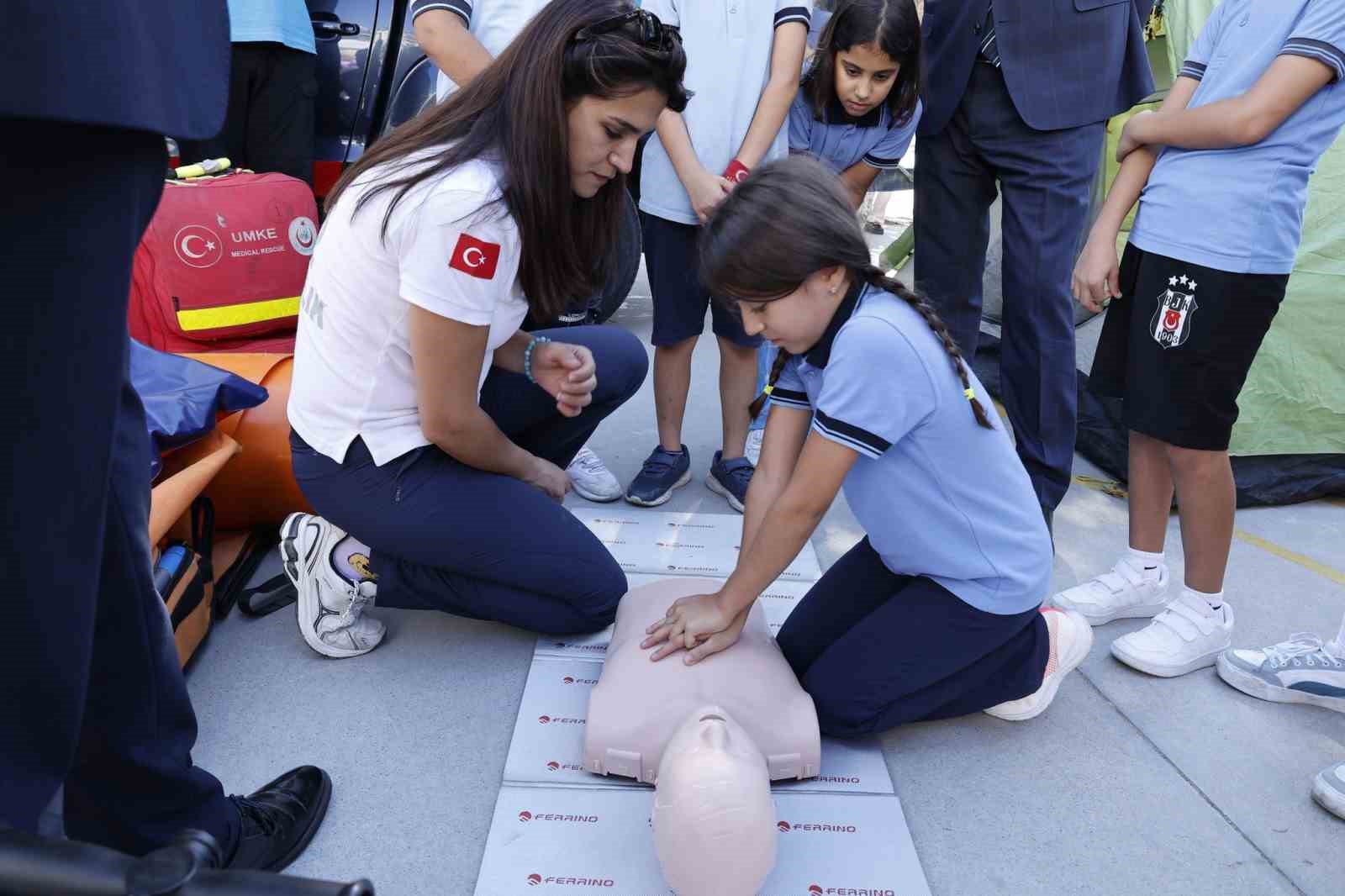 Aydın&rsquo;da &ouml;ğrencilere sağlıklı yaşam anlatıldı
