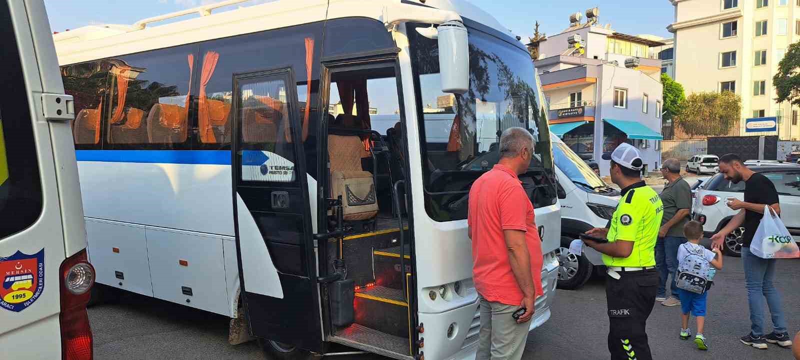 Mersin&rsquo;de okul servislerine sıkı denetim
