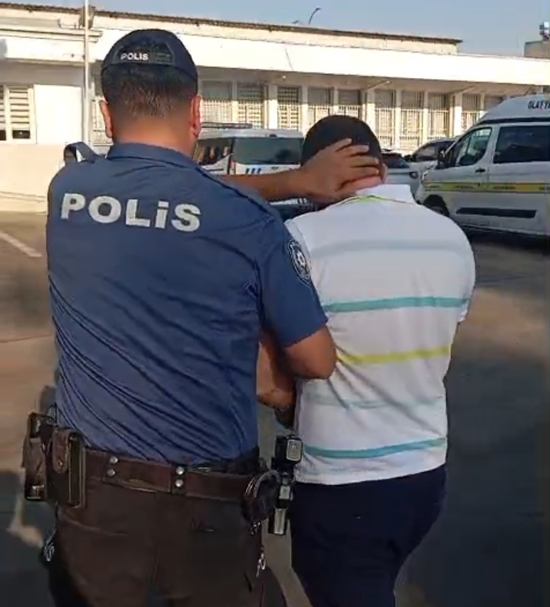 Adana’da aranan 2 hükümlü yakalandı