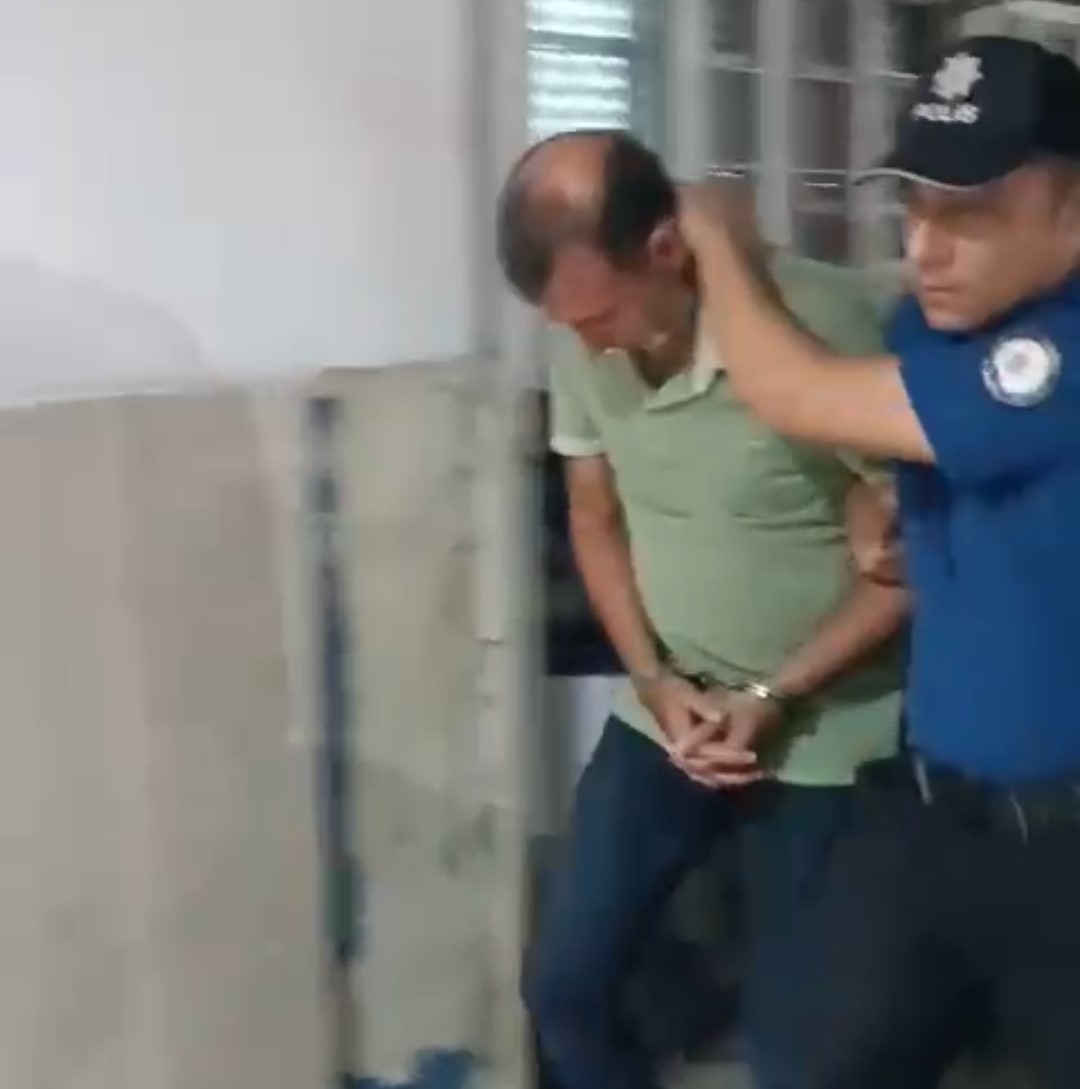 Adana&rsquo;da aranan 2 h&uuml;k&uuml;ml&uuml; yakalandı
