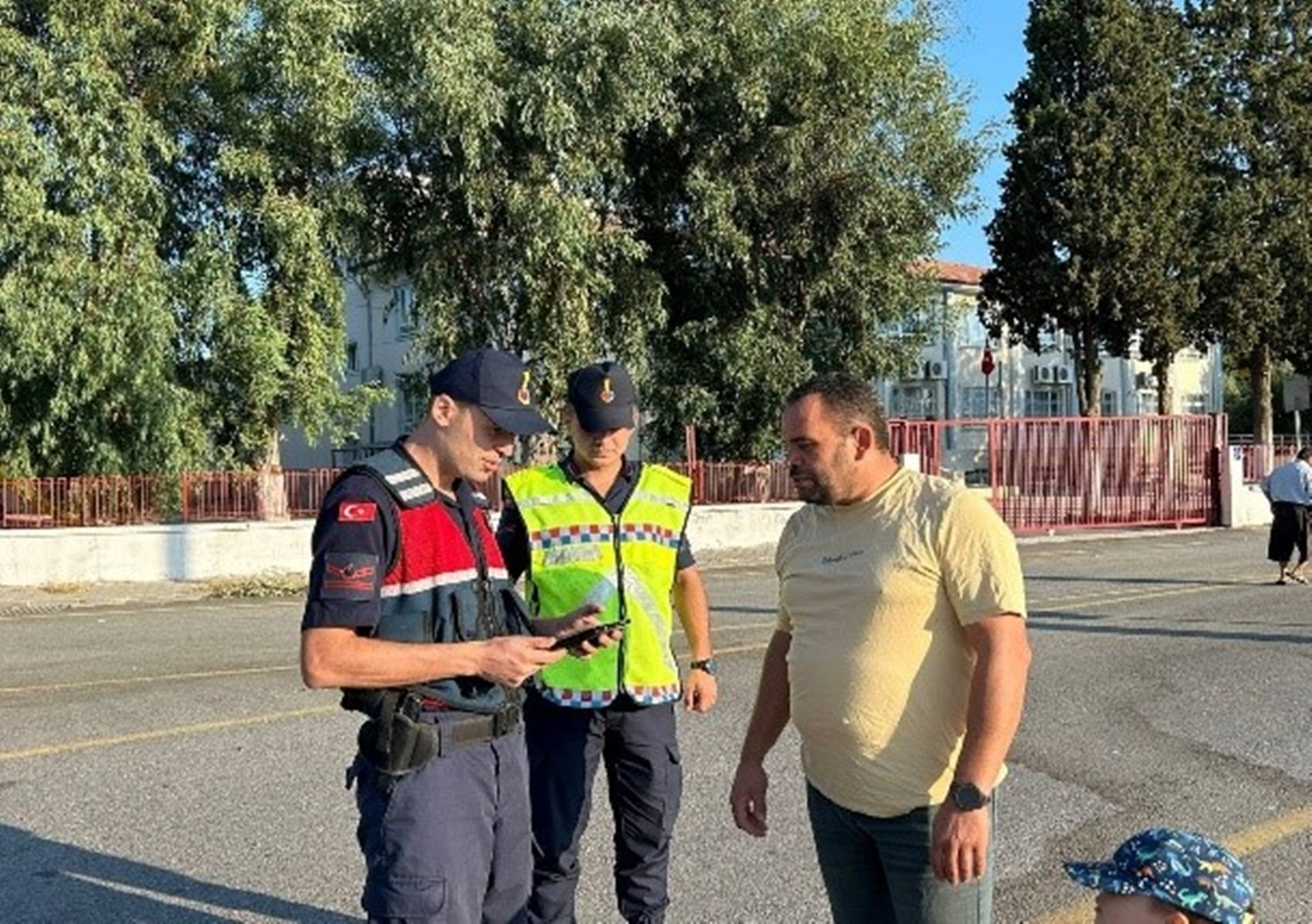 Çine’de jandarmadan okul çevrelerinde önleyici kolluk devriyesi