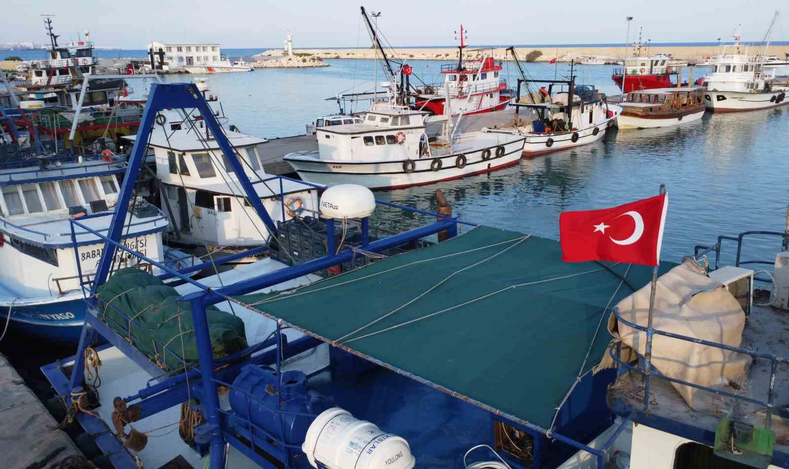 Akdenizli balıkçılar ’Vira Bismillah’ demeye hazırlanıyor