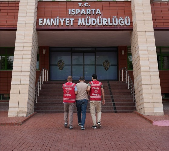 Kendisini bankacı olarak tanıtıp 393 bin TL dolandıran şahıs tutuklandı