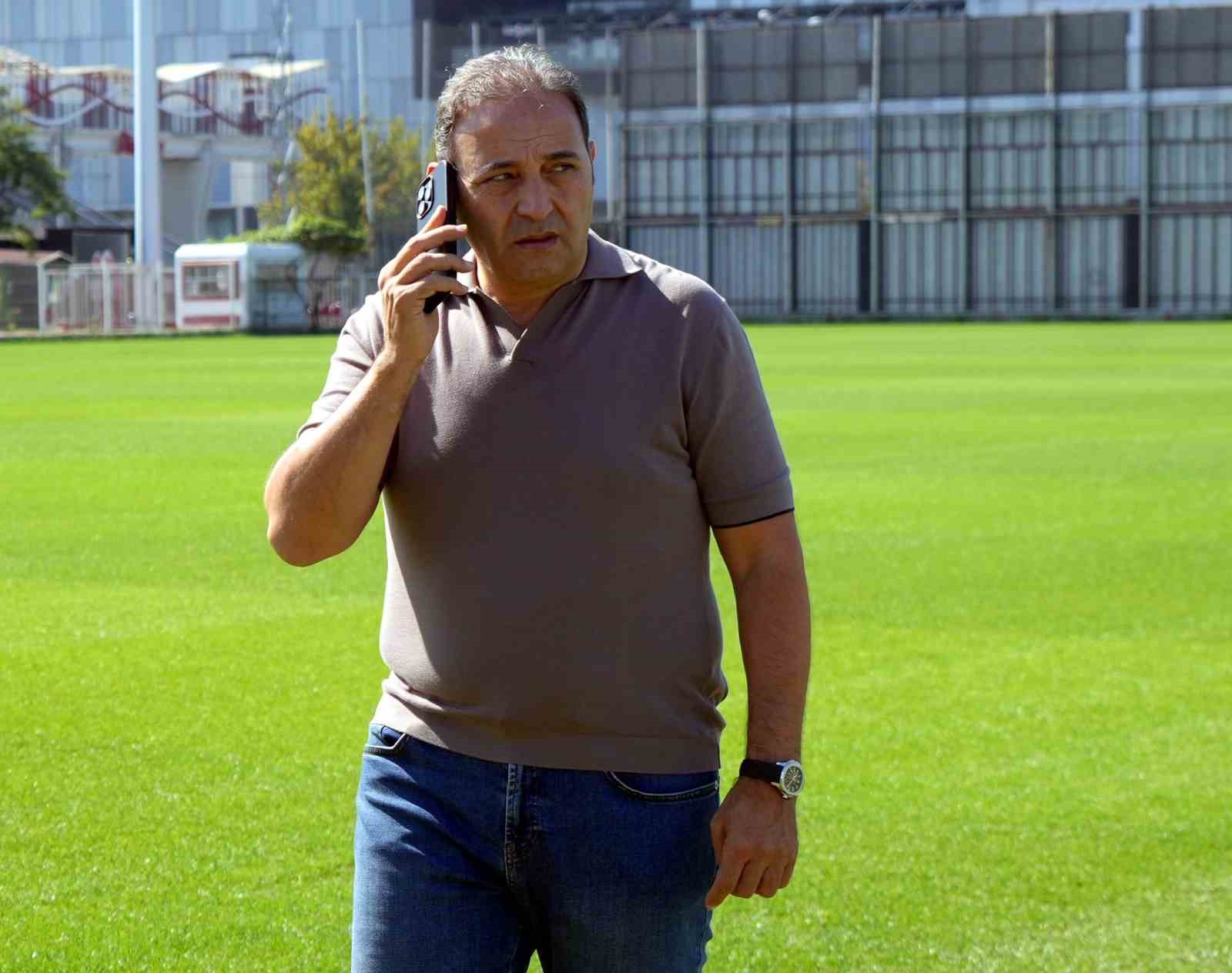 Fuat Çapa: "Cumartesiden önce mutlaka bir forvet alacağız"