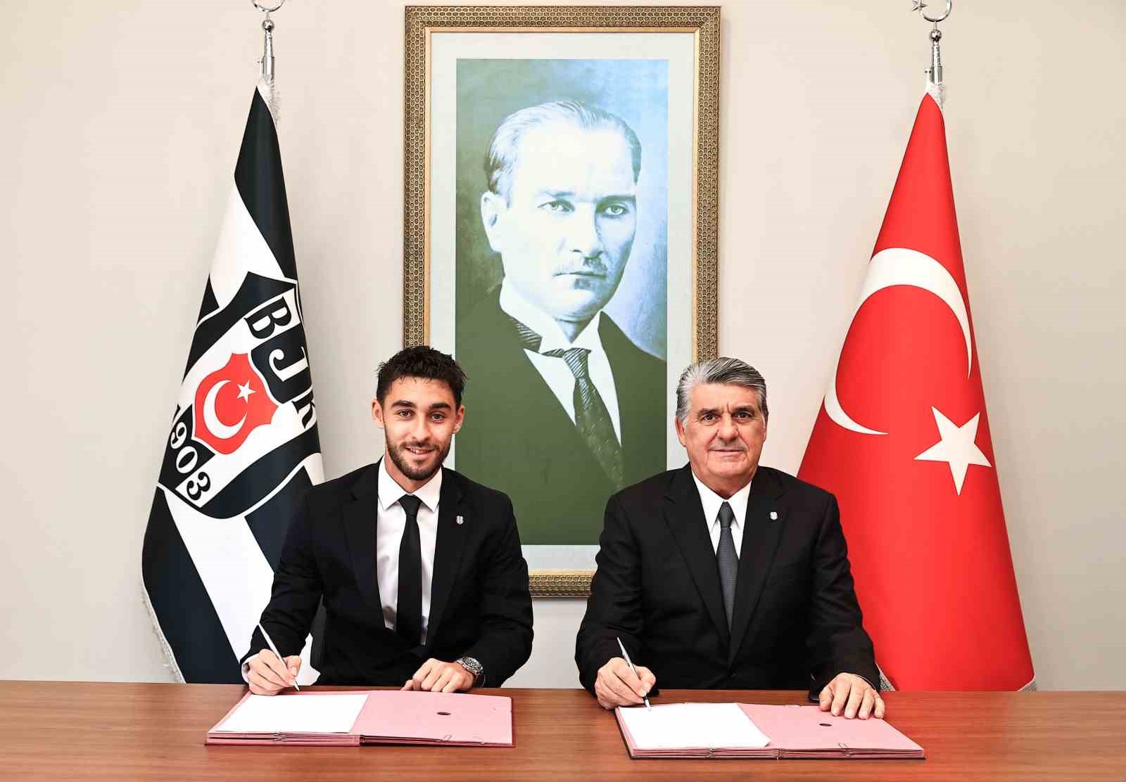 Beşiktaş, Kartal Kayra Yılmaz’ın sözleşmesini uzattı
