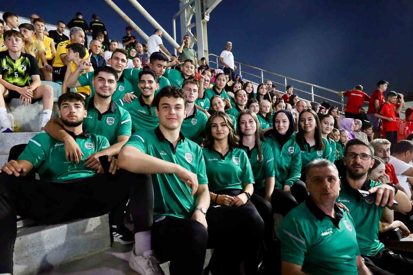 Amatör spor kulüplerine 18 milyonluk malzeme desteği
