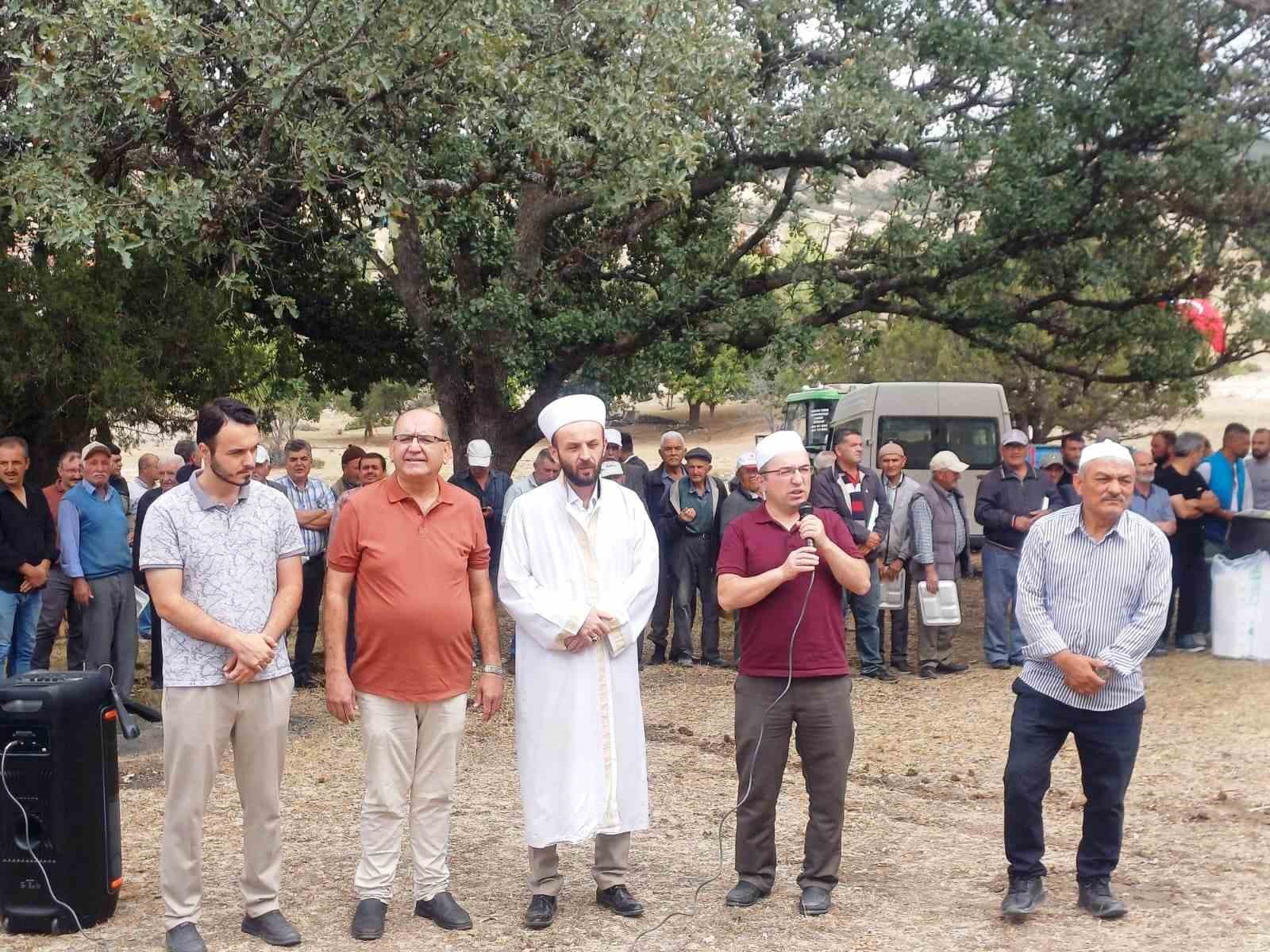 Emet Bahatlar köyünde 100 yıllık gelenek: Güz hayrı ve helalleşme etkinliği