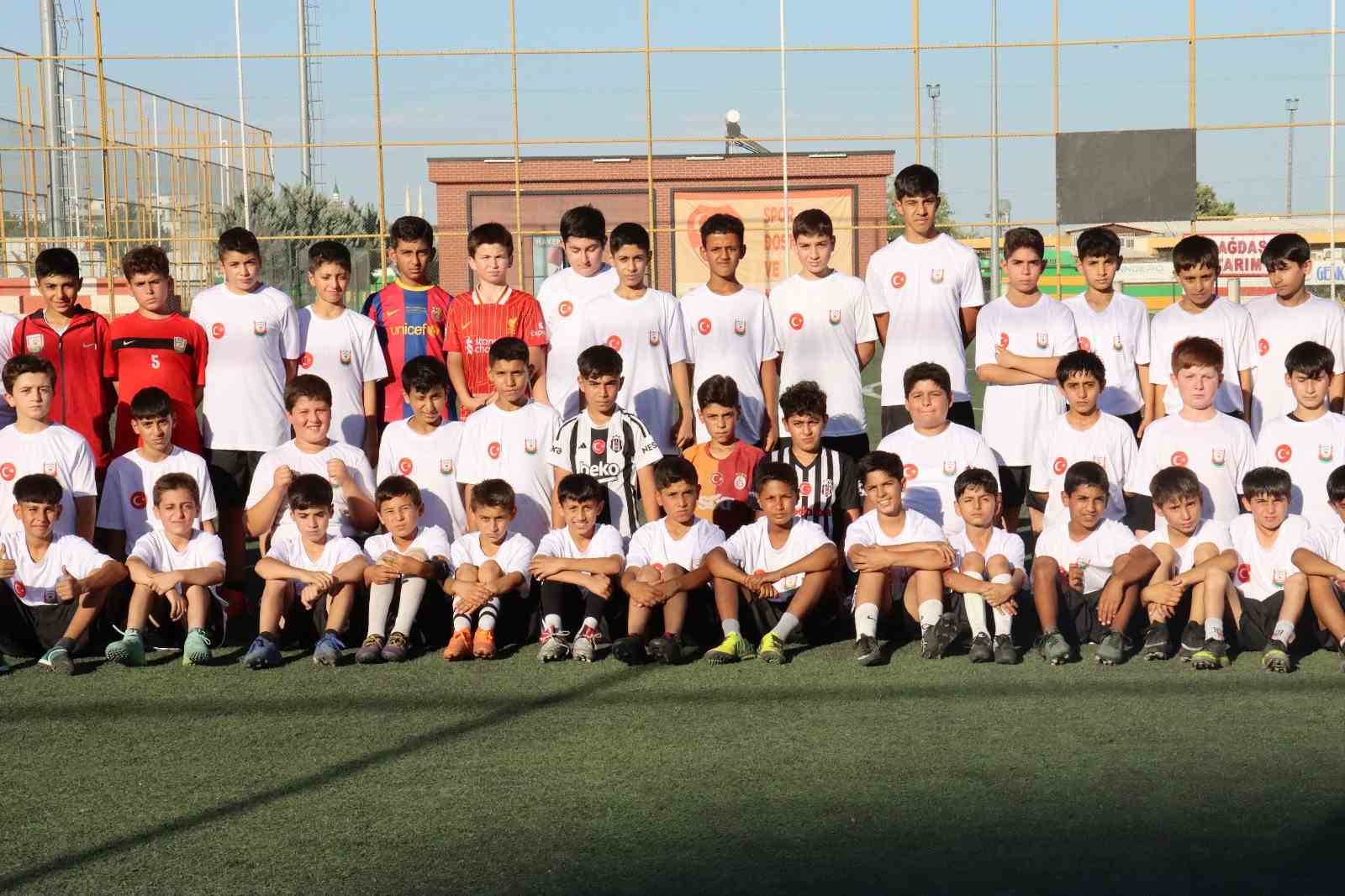 Şanlıurfa B&uuml;y&uuml;kşehir Belediyesi yaz kurslarından 201 bin 940 kişi faydalandı
