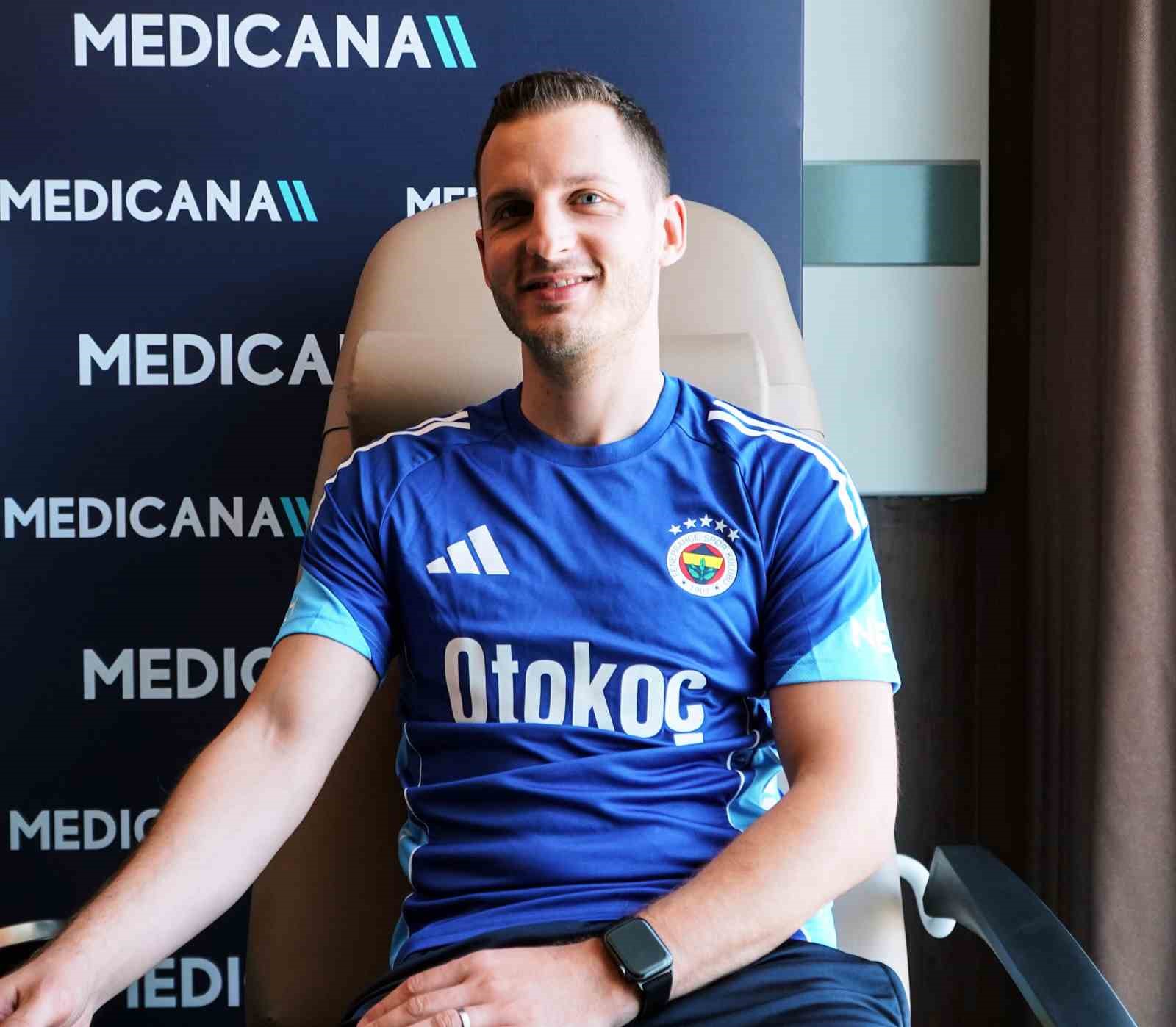 Domenico Tedesco sağlık kontrol&uuml;nden ge&ccedil;ti
