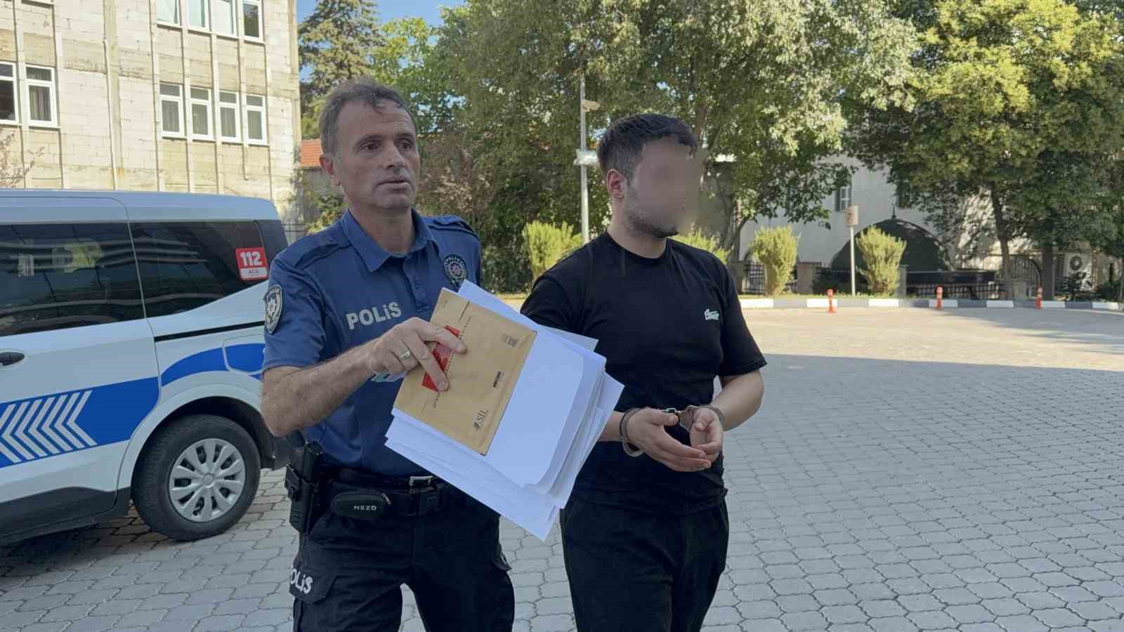 Barda &ccedil;ıkan kavgada m&uuml;hendis ve m&uuml;teahhit hastanelik oldu
